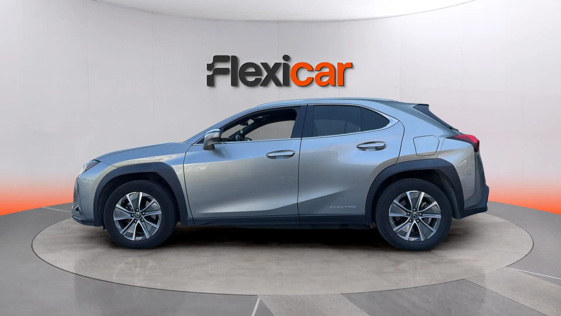 Lexus UX 300e Executive - foto 4