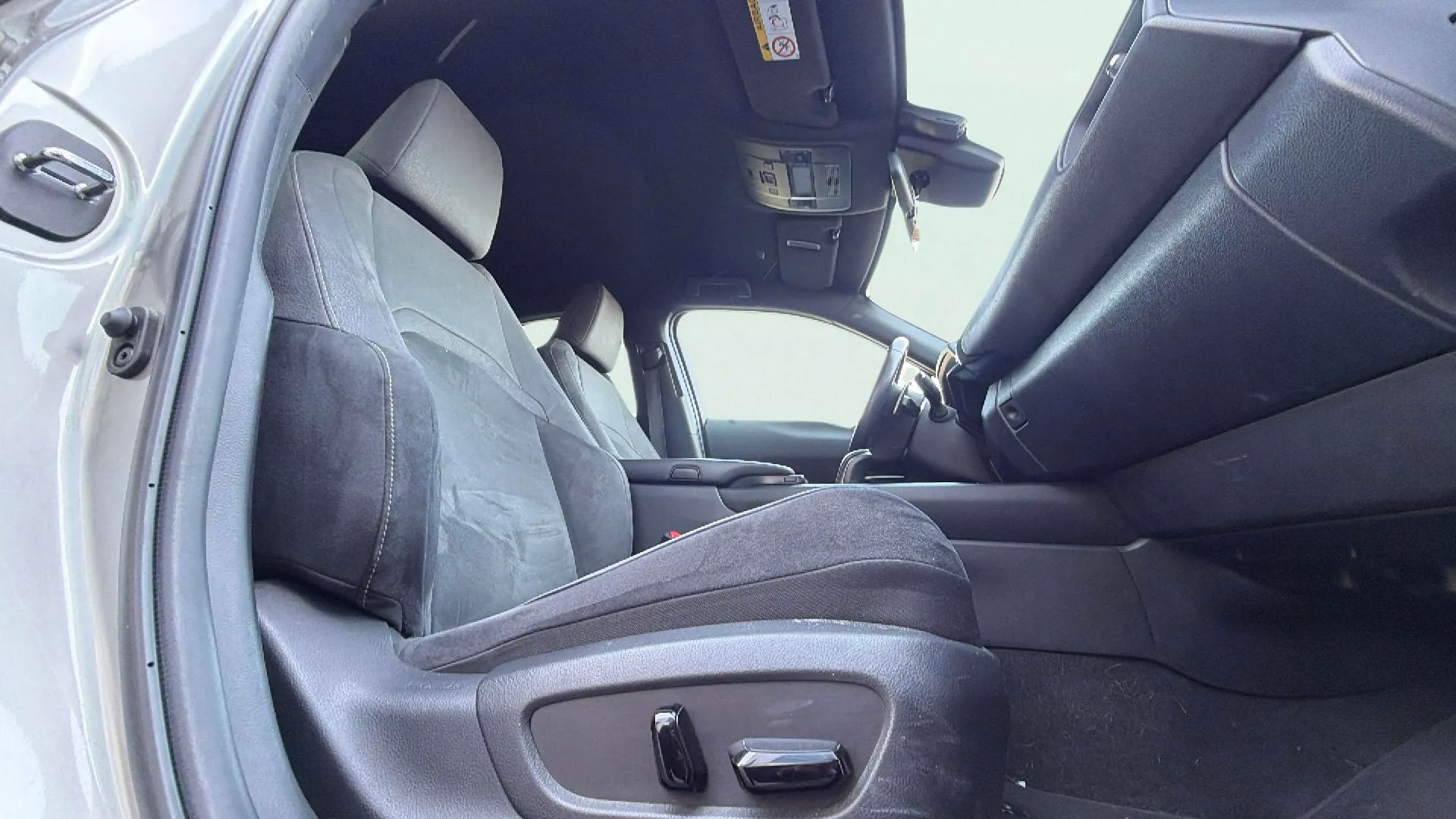 Lexus UX 300e Executive - foto 21