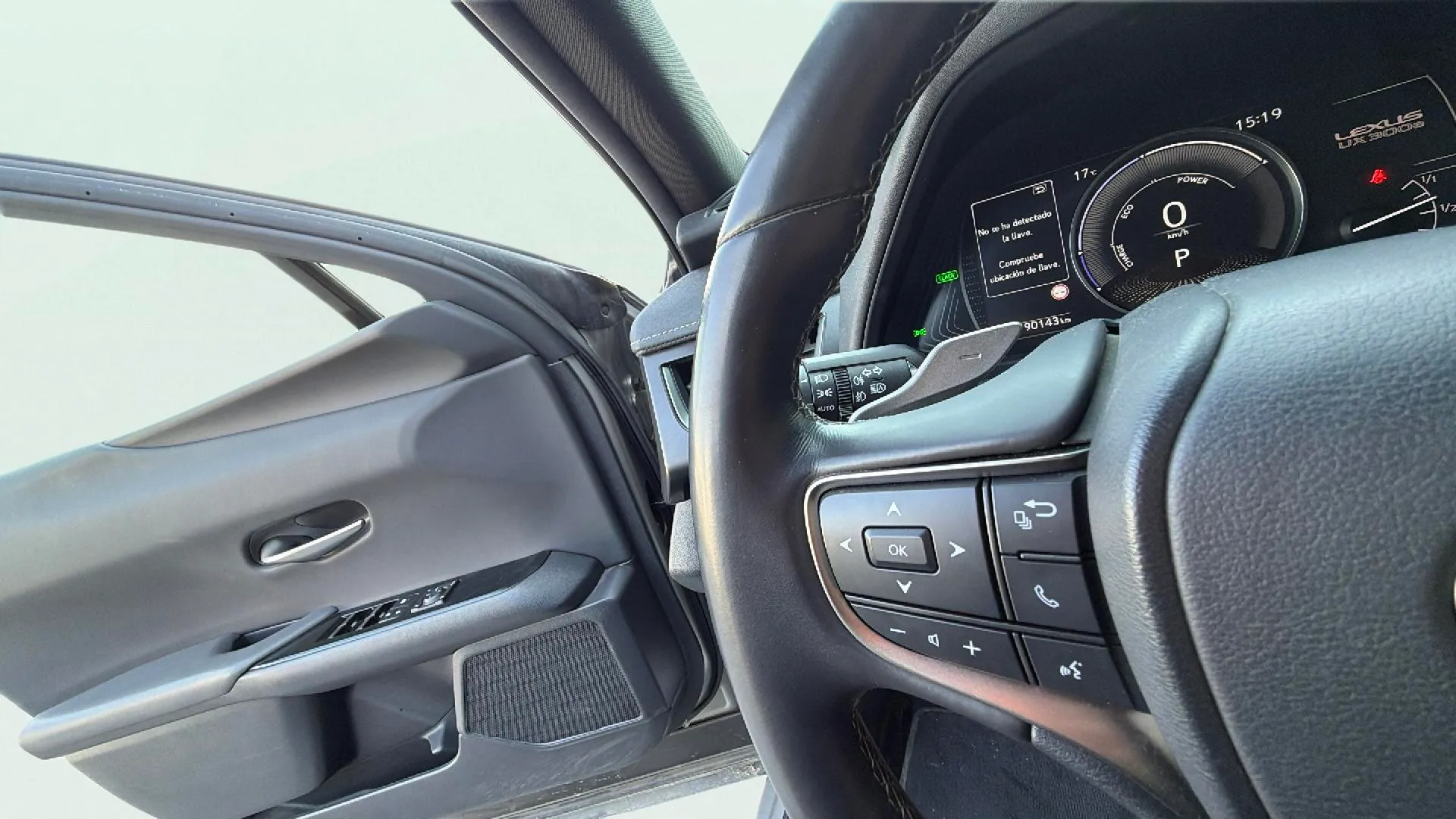 Lexus UX 300e Executive - foto 17