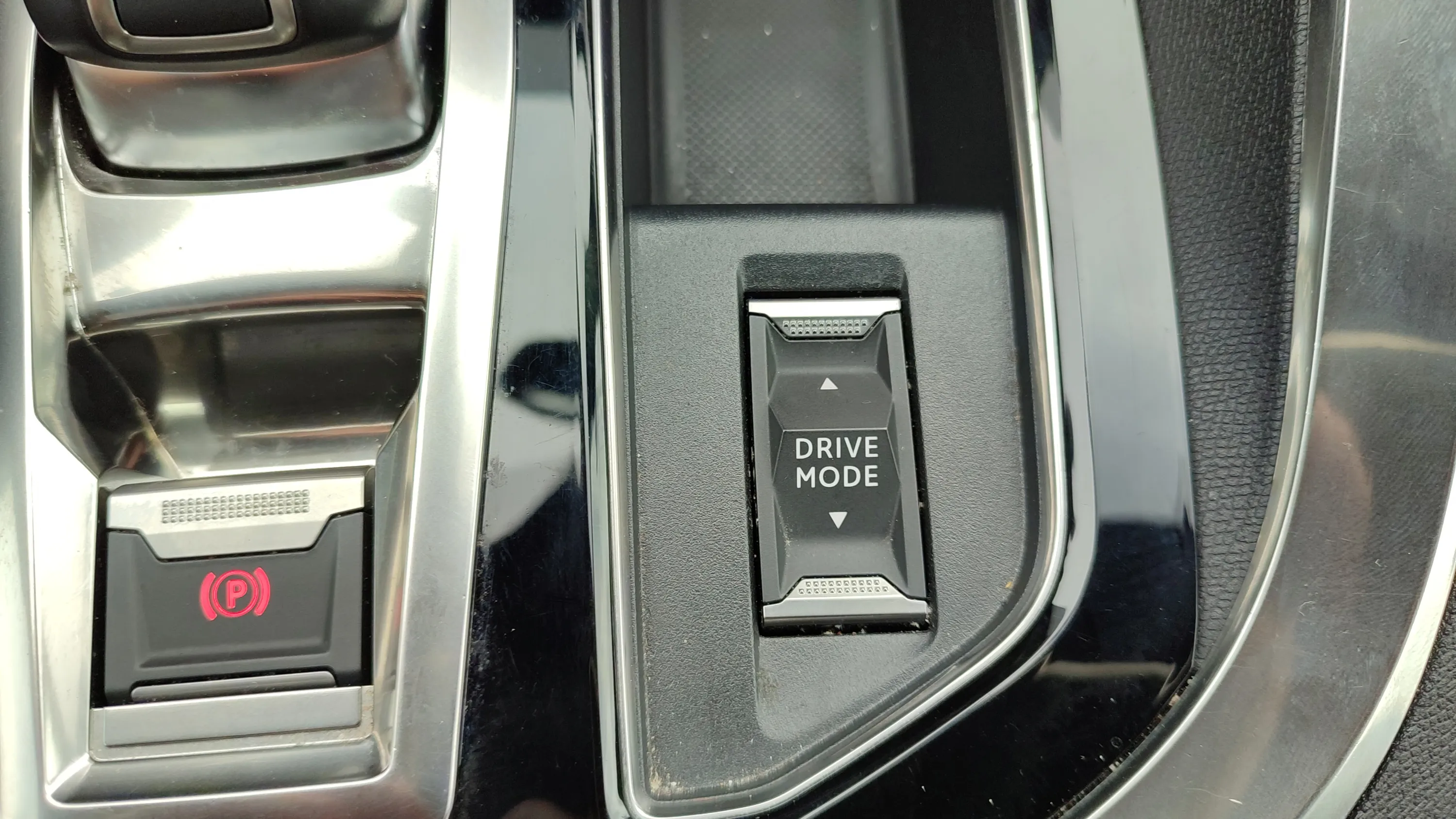 Peugeot 3008 1.5 BlueHDi Allure Pack EAT8 - foto 18