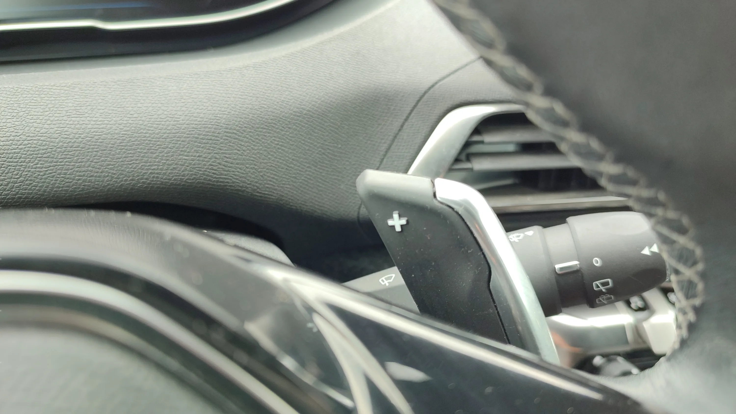 Peugeot 3008 1.5 BlueHDi Allure Pack EAT8 - foto 19