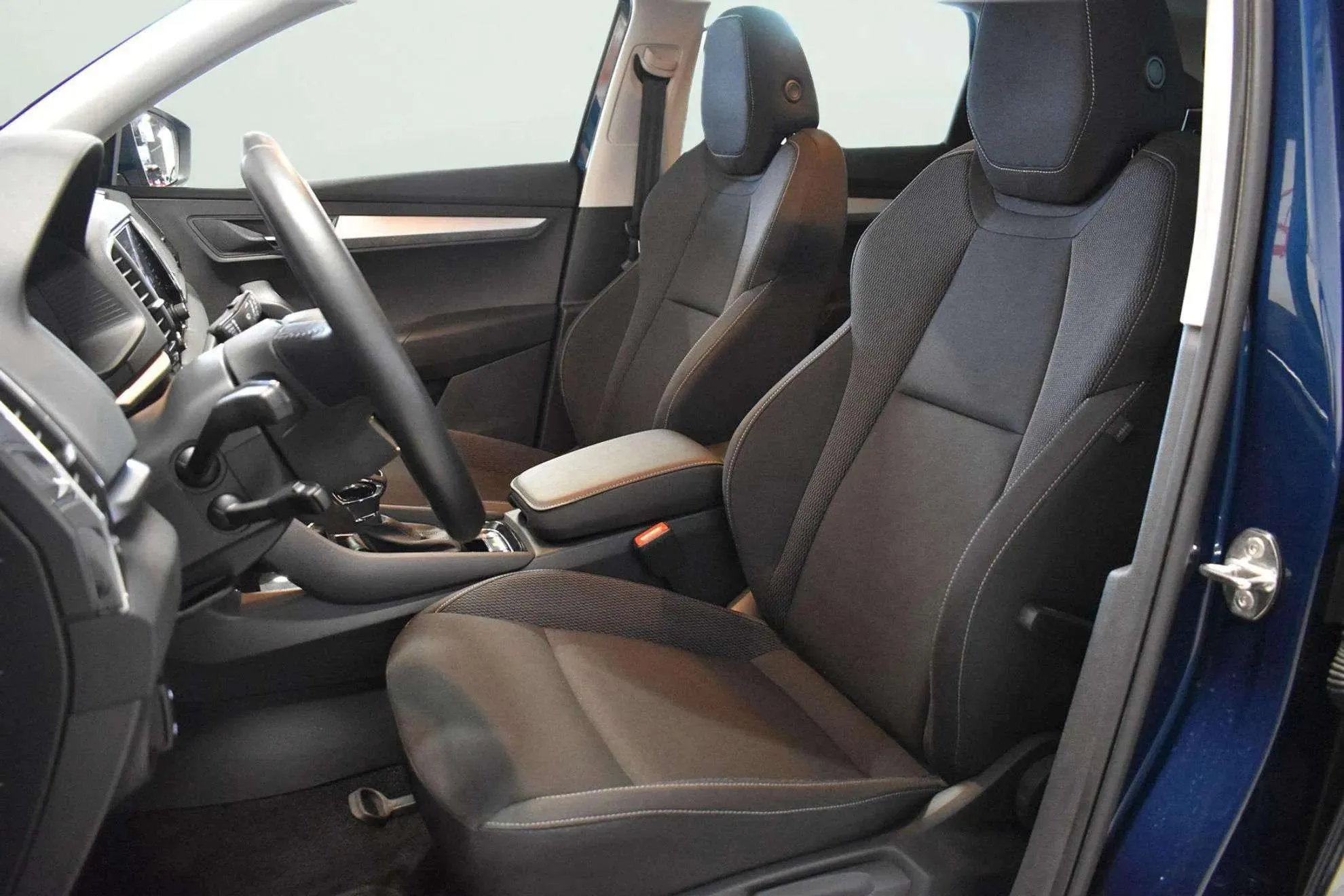 Škoda Karoq 2.0 TDI DSG 4x4 Ambition - foto 30