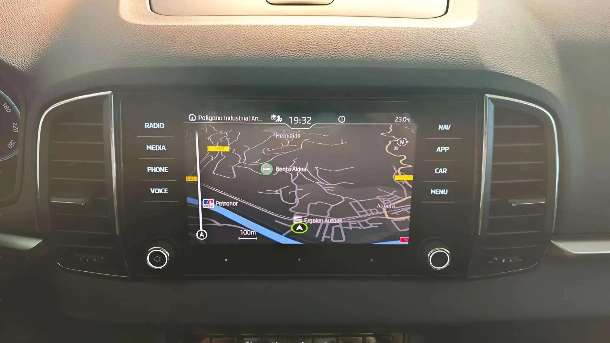 Škoda Karoq 2.0 TDI DSG 4x4 Ambition - foto 20