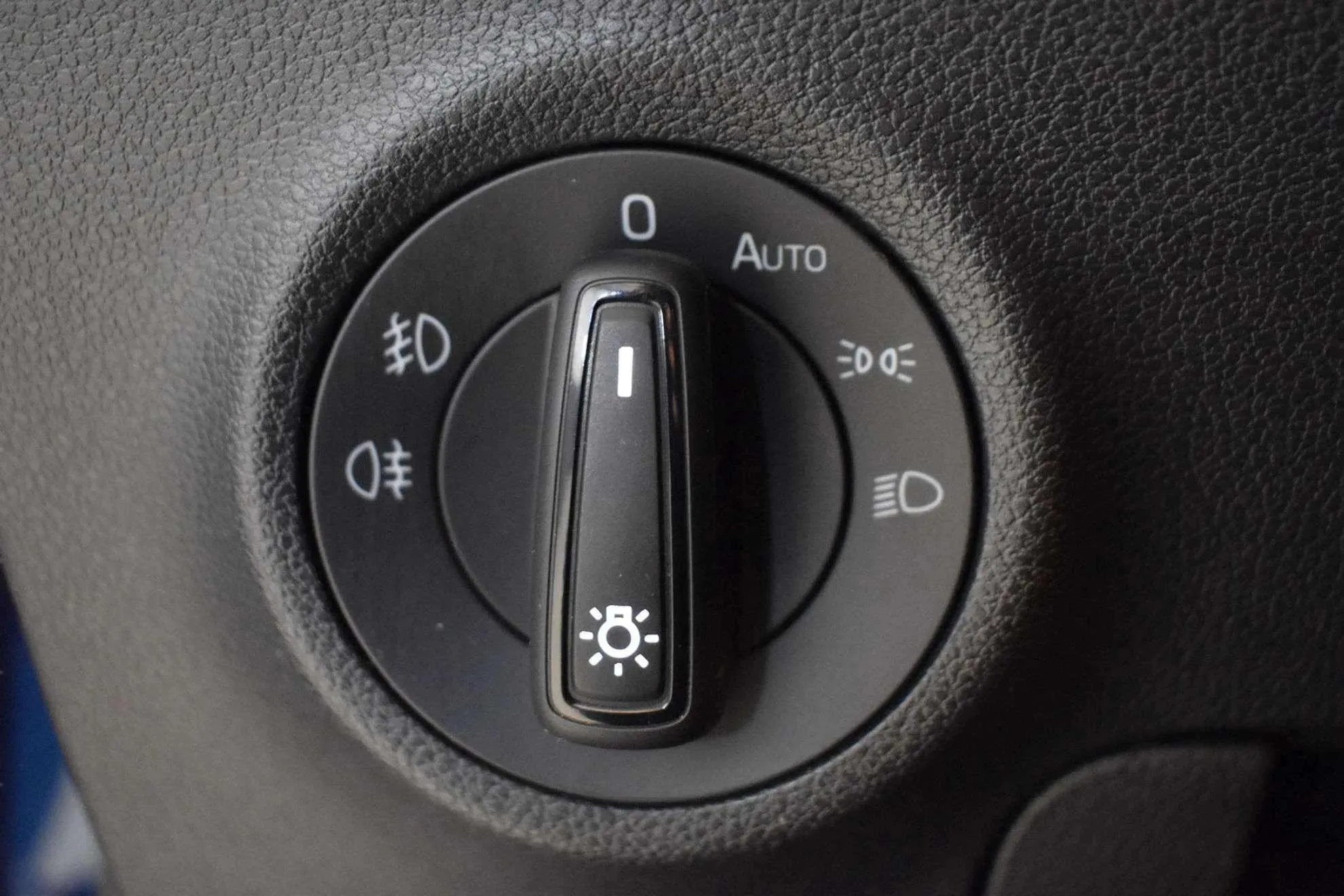 Škoda Karoq 2.0 TDI DSG 4x4 Ambition - foto 26