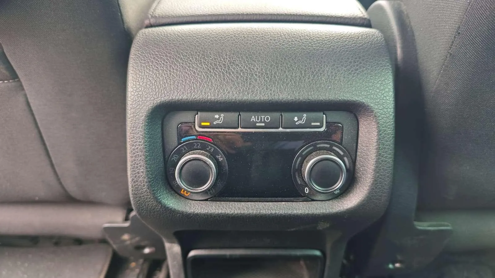 Volkswagen Sharan Advance 1.4 TSI - foto 30