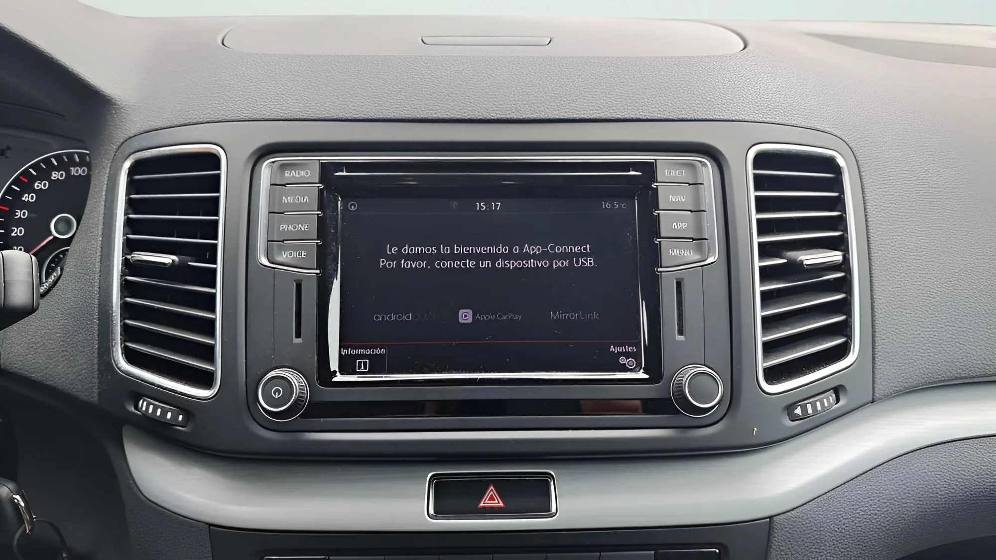 Volkswagen Sharan Advance 1.4 TSI - foto 21