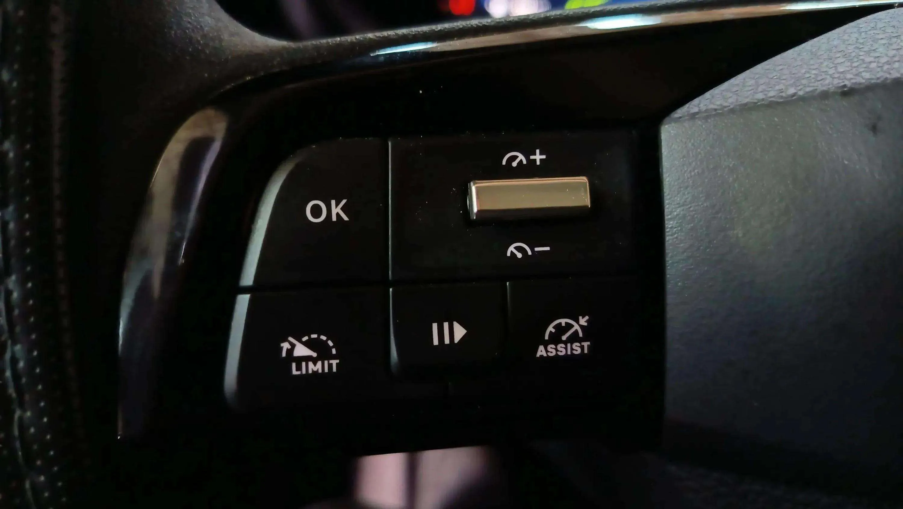 Opel Combo GS 1.5 Td MT6 €6.4 - foto 17