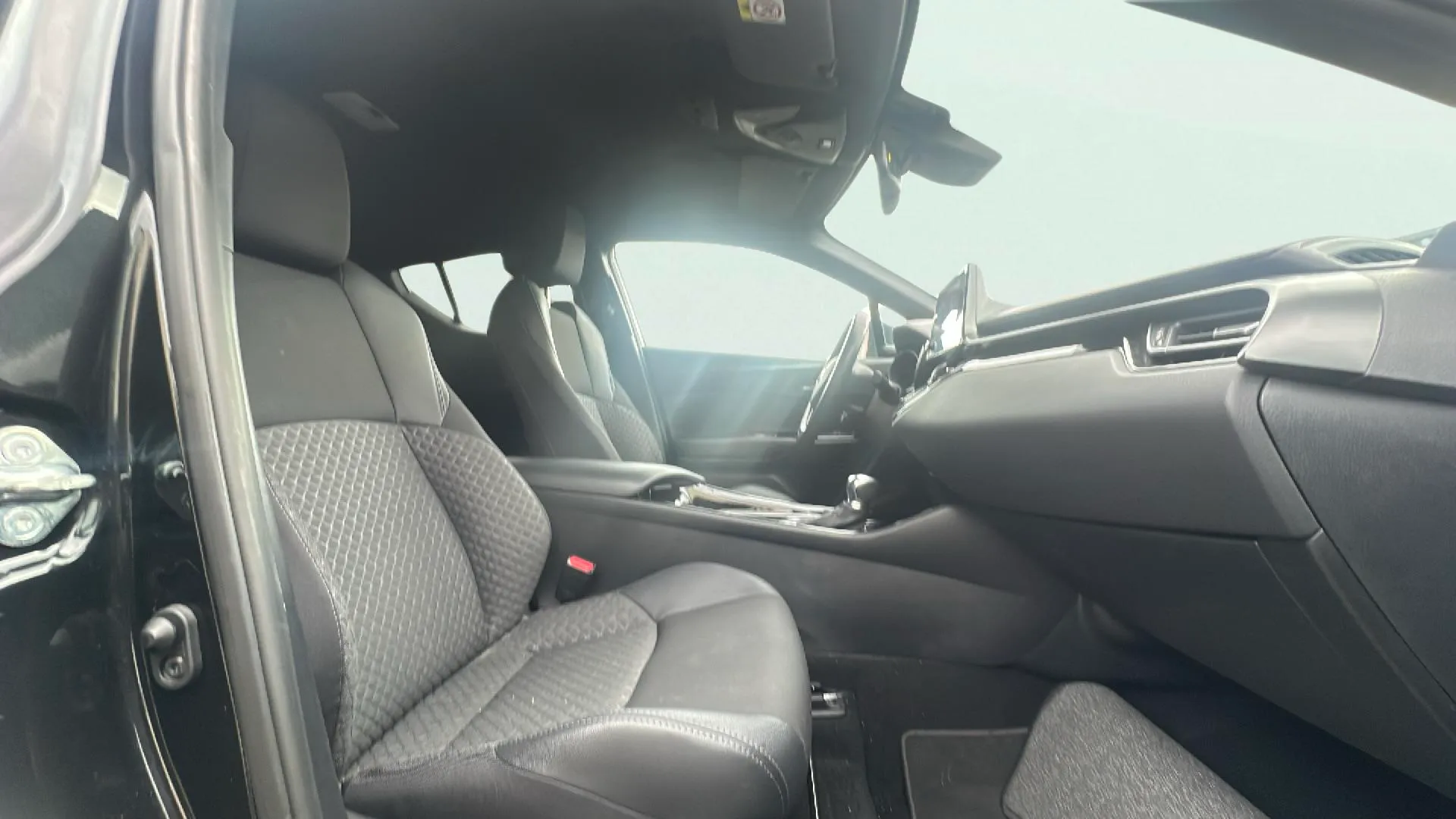 Toyota C-HR 1.8 125H Advance - foto 17