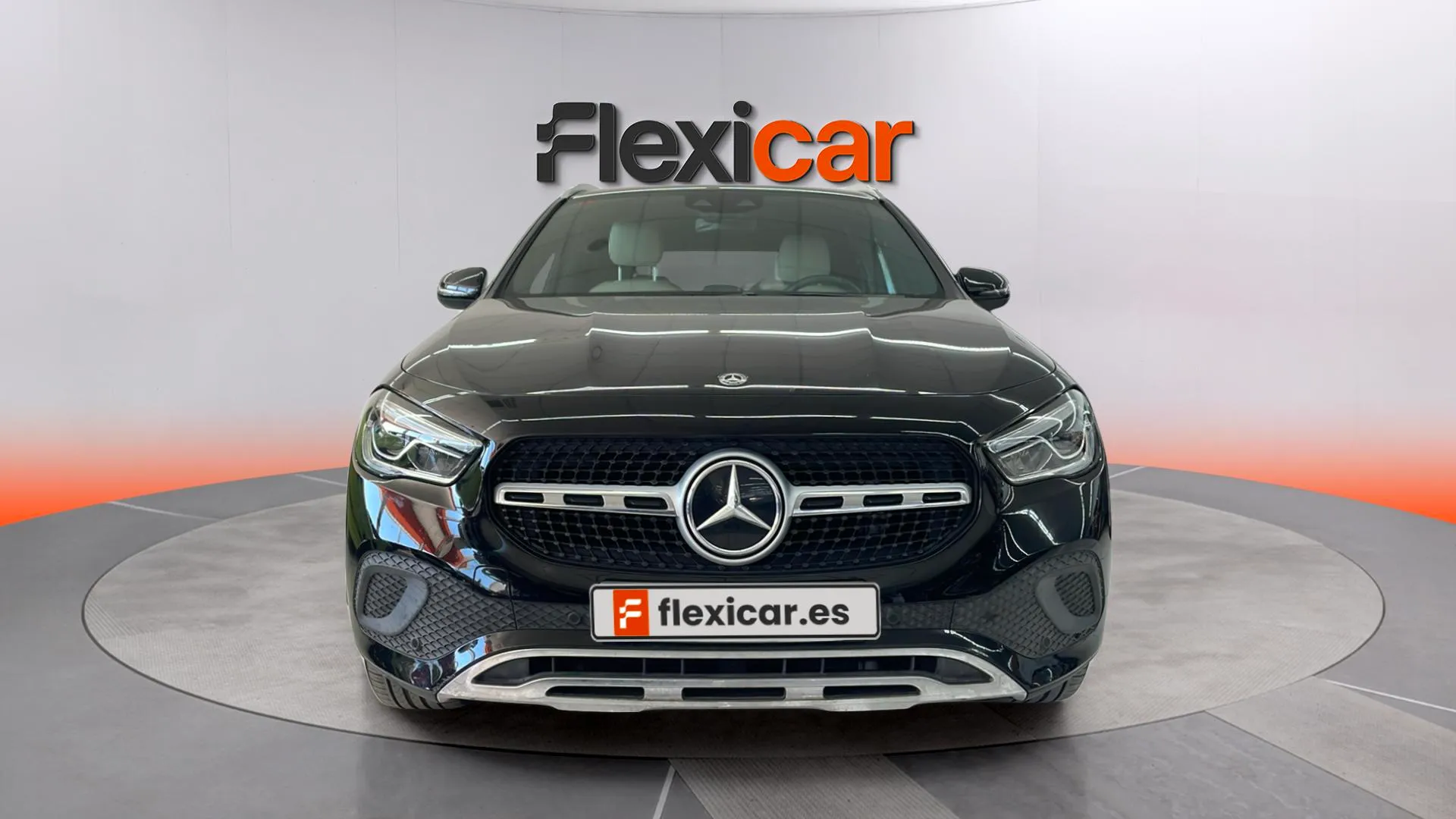 Mercedes-Benz GLA 200 D 4MATIC - foto 2