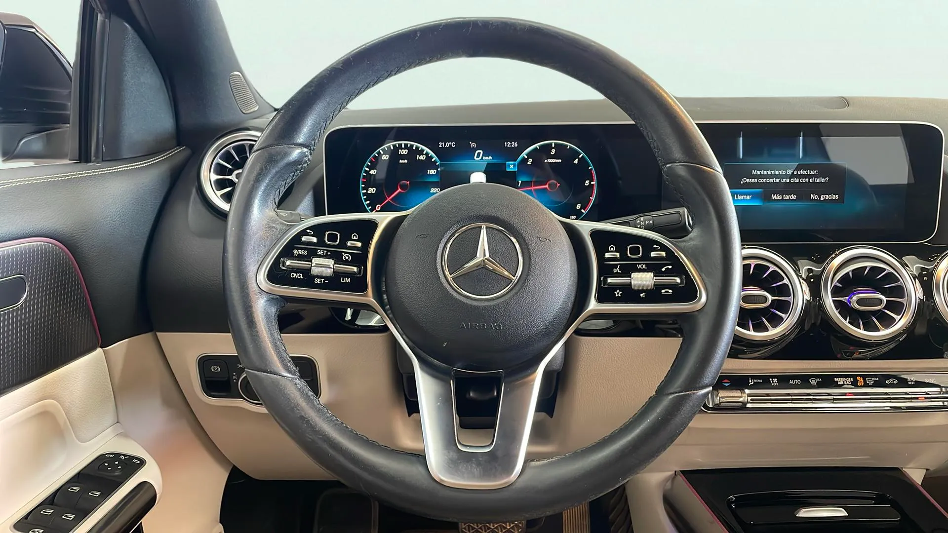 Mercedes-Benz GLA 200 D 4MATIC - foto 8