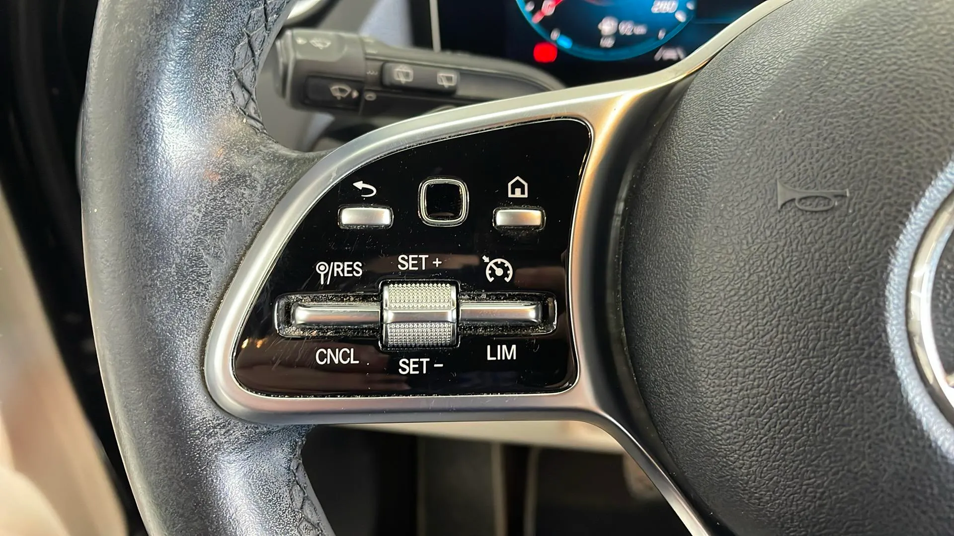 Mercedes-Benz GLA 200 D 4MATIC - foto 28
