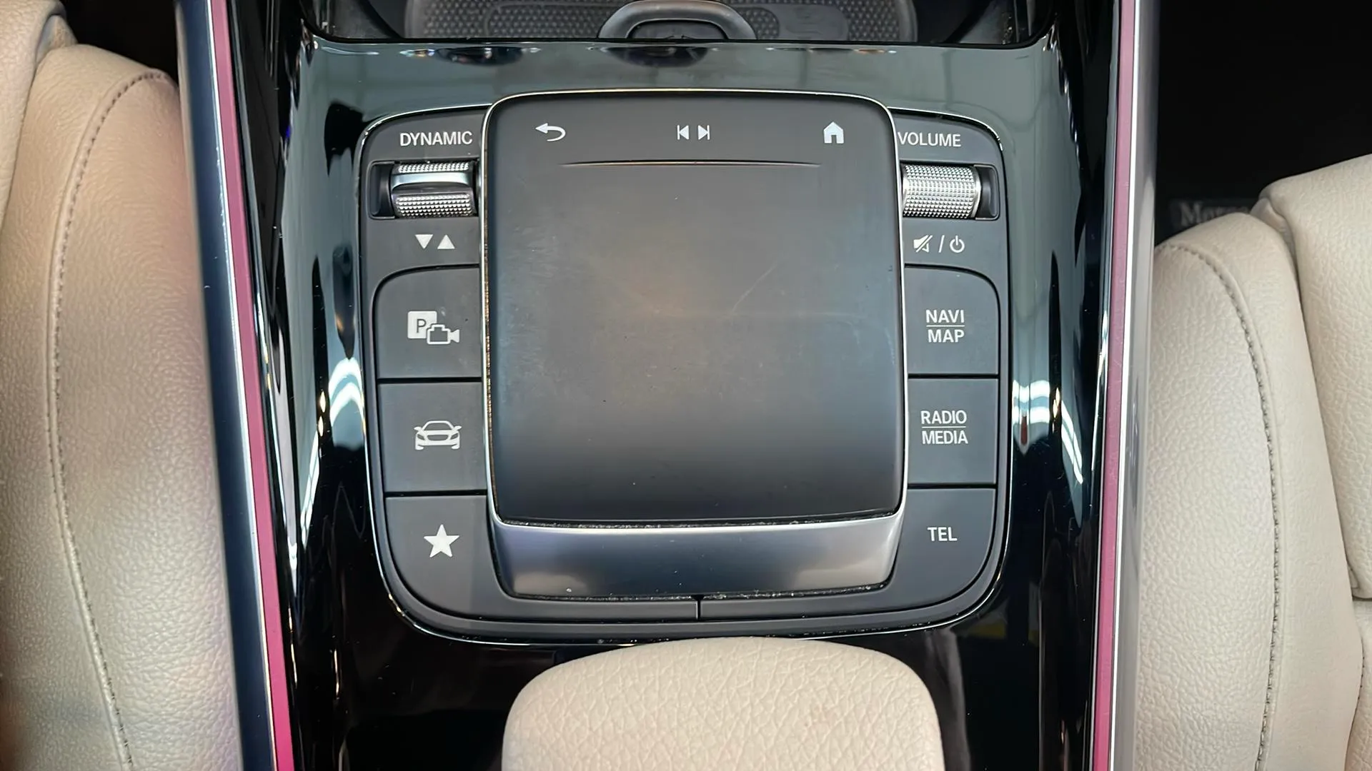 Mercedes-Benz GLA 200 D 4MATIC - foto 18