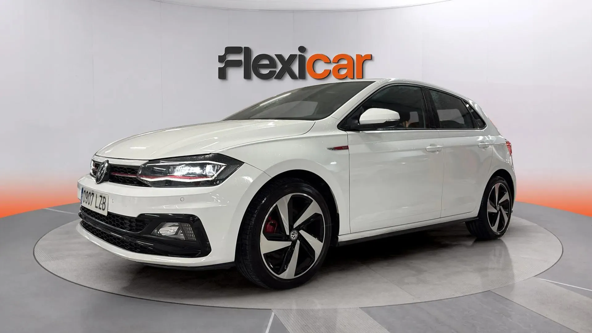 Volkswagen Polo GTI 2.0 TSI DSG - foto 2