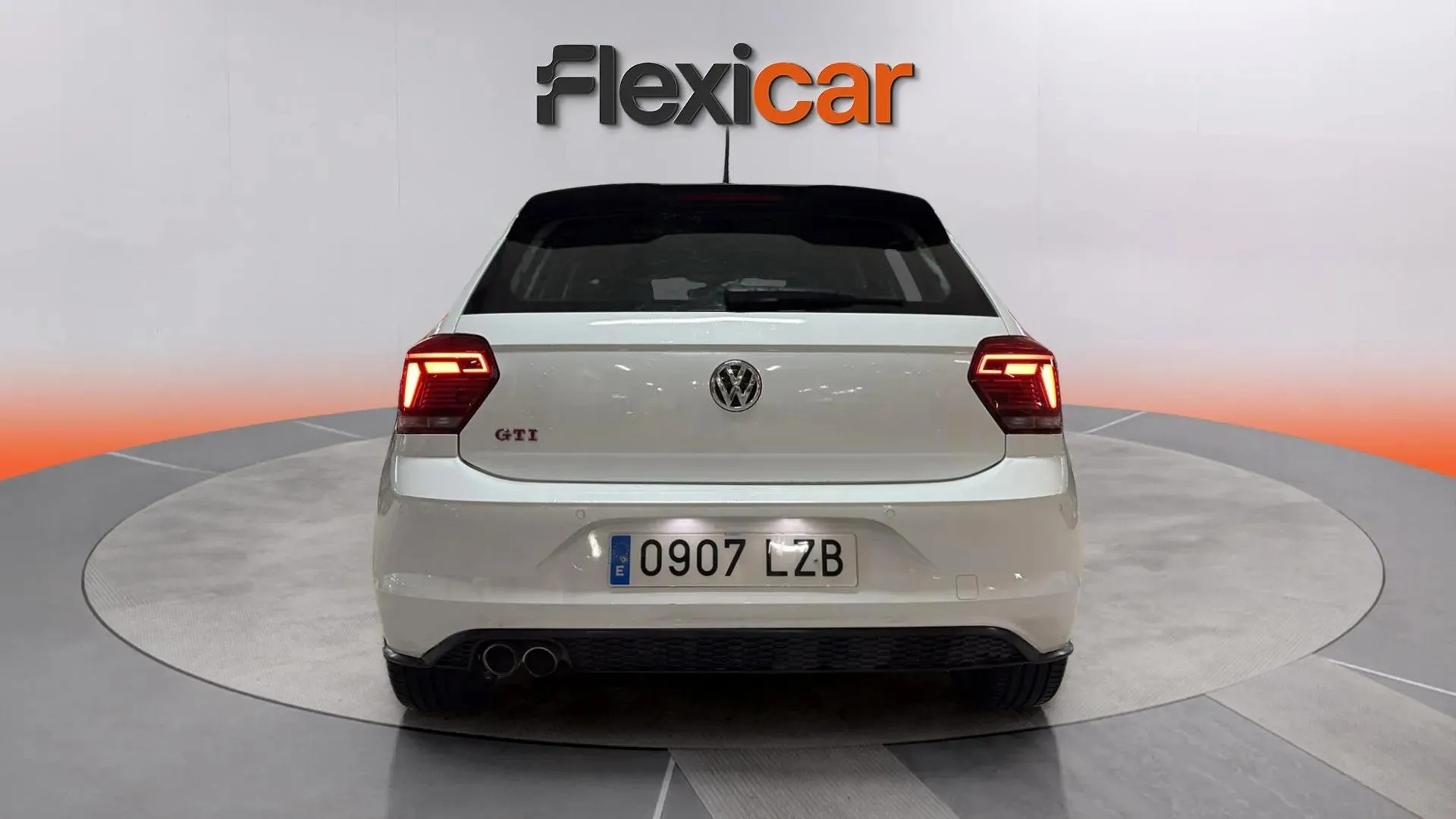 Volkswagen Polo GTI 2.0 TSI DSG - foto 5