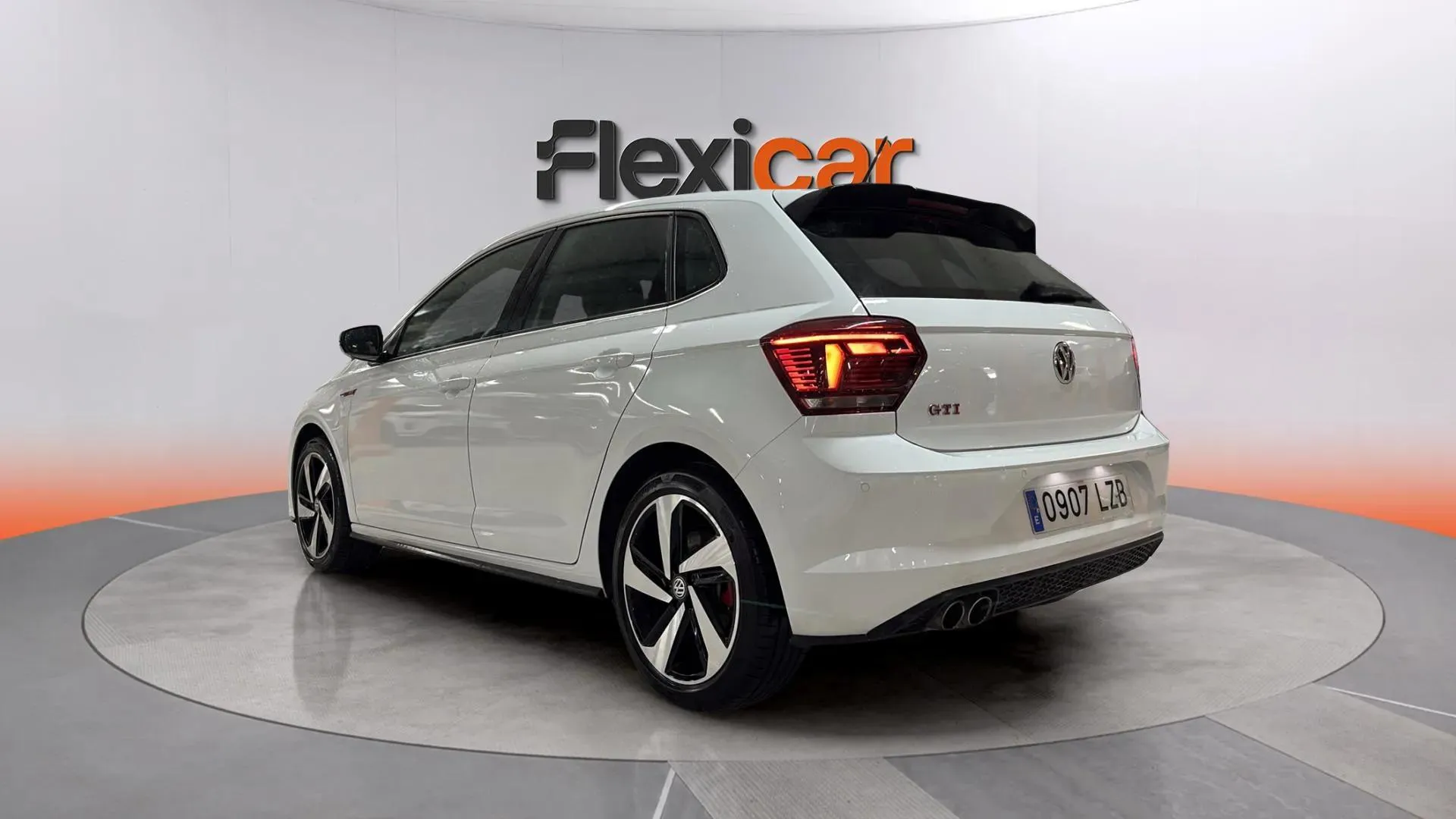 Volkswagen Polo GTI 2.0 TSI DSG - foto 4