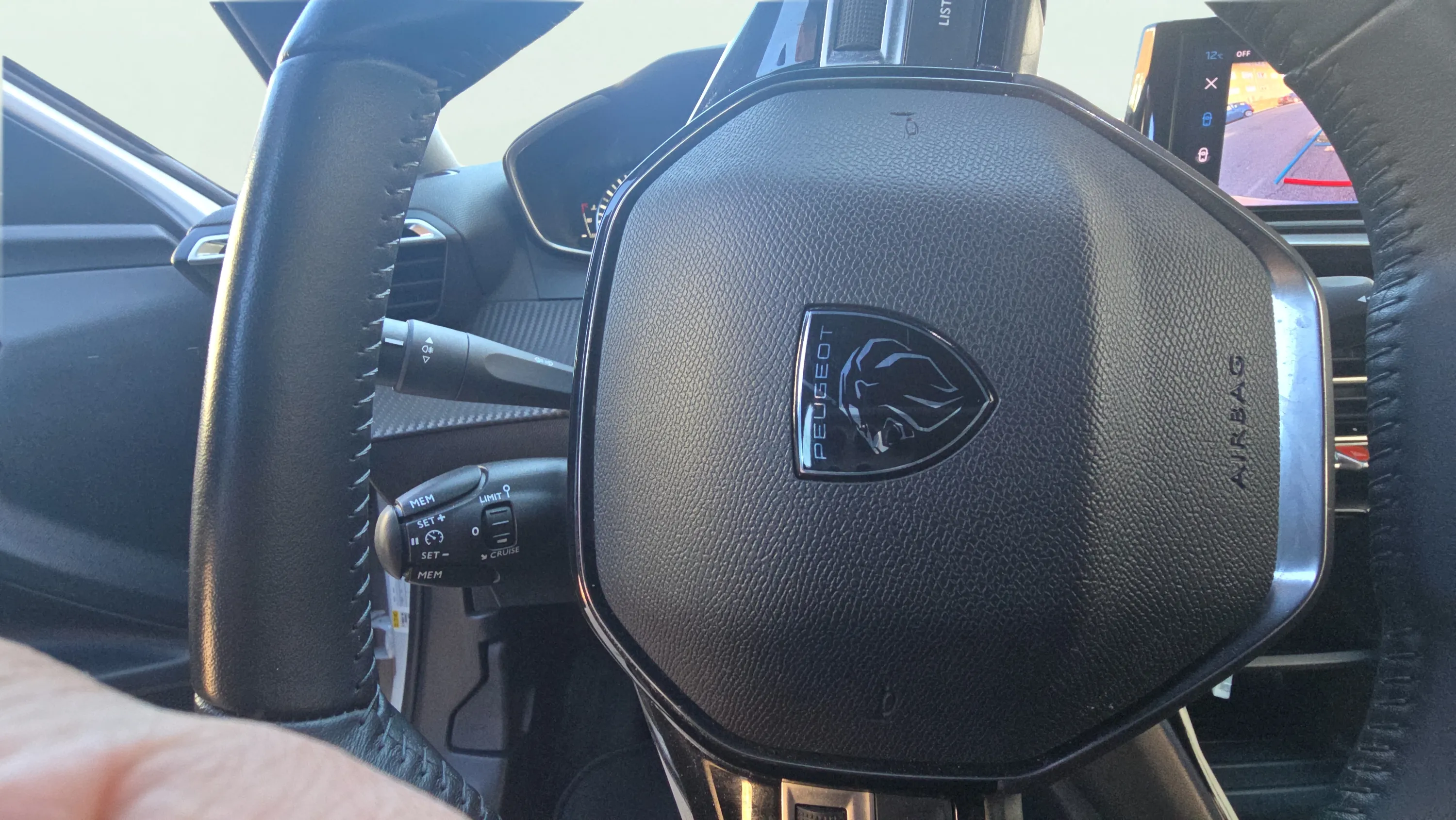 Peugeot 2008 Active PureTech 100 - foto 18