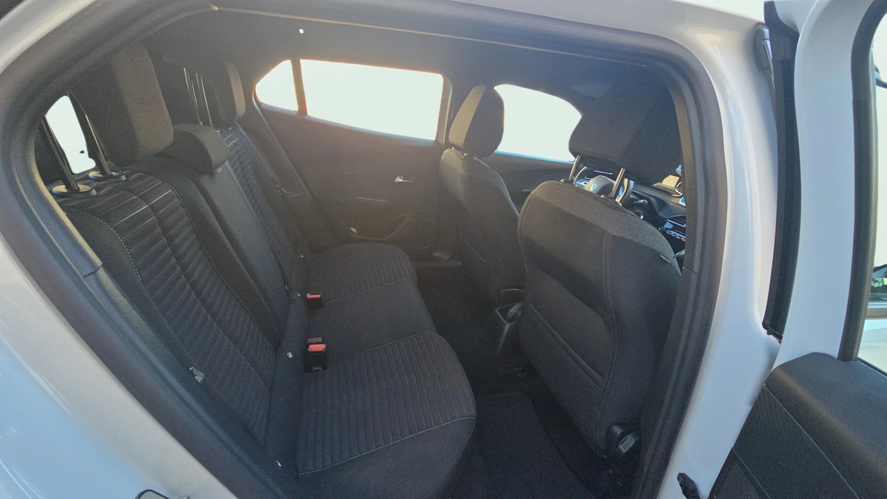 Peugeot 2008 Active PureTech 100 - foto 11