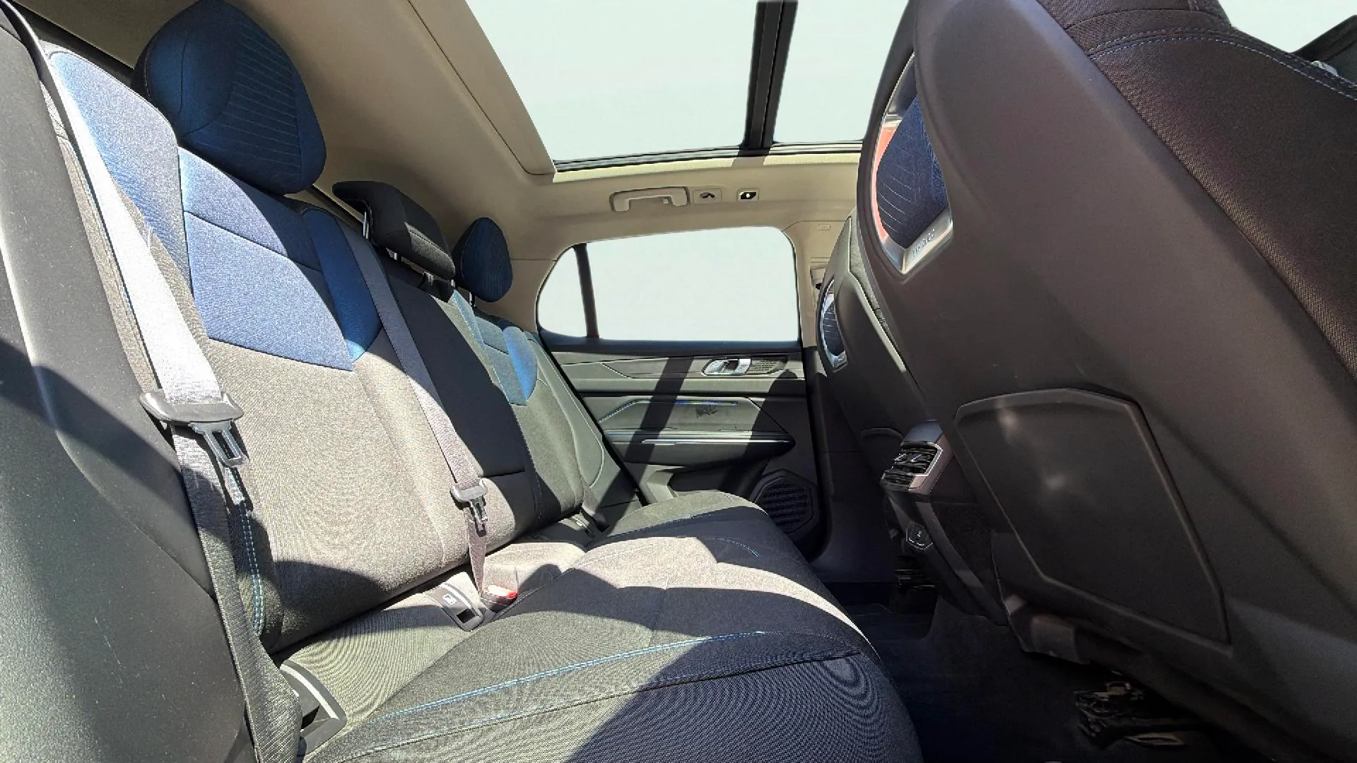 Lynk & Co 01 1.5 PHEV - foto 13