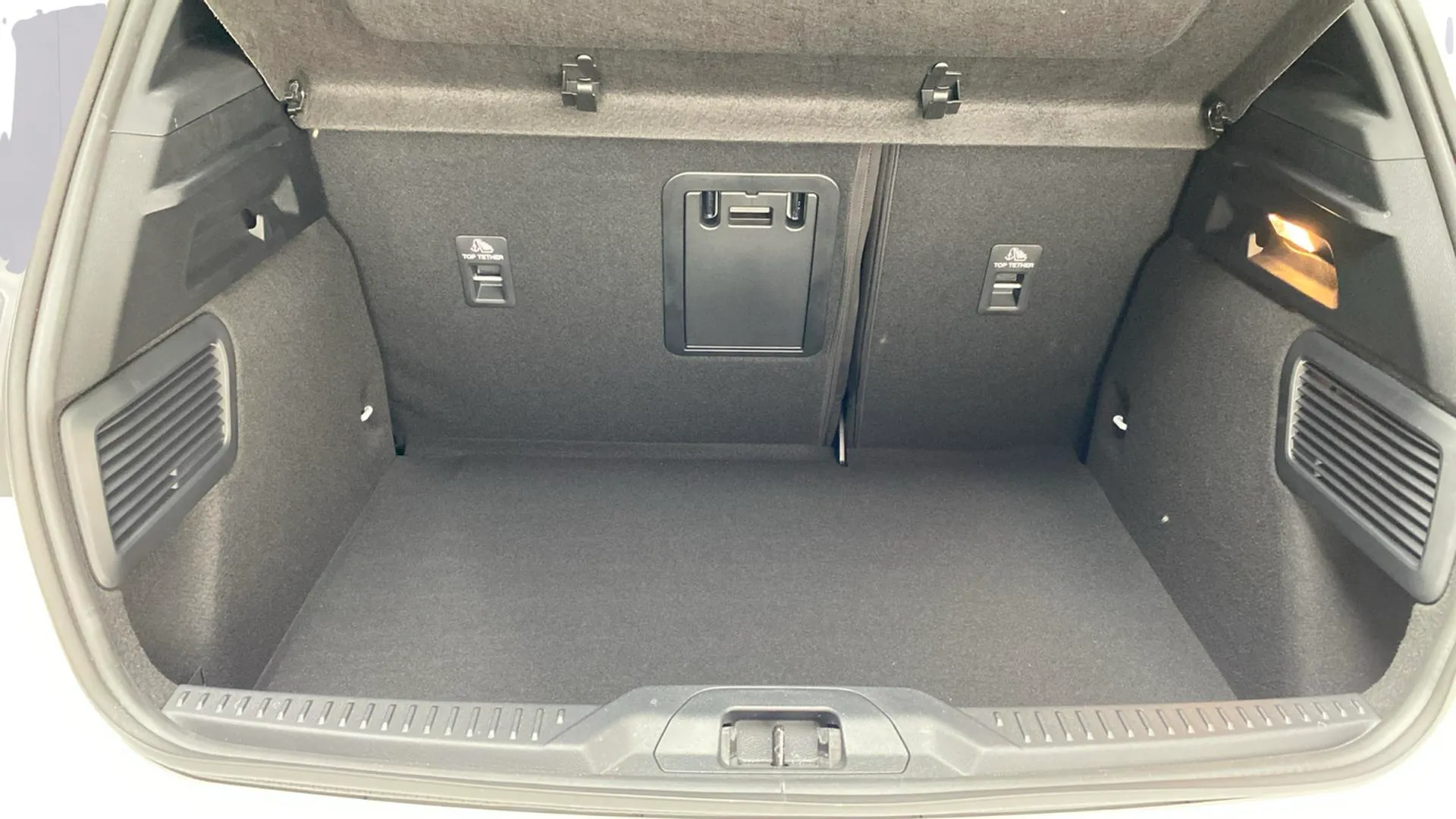 Ford Focus ST 2.3 EcoBoost - foto 13