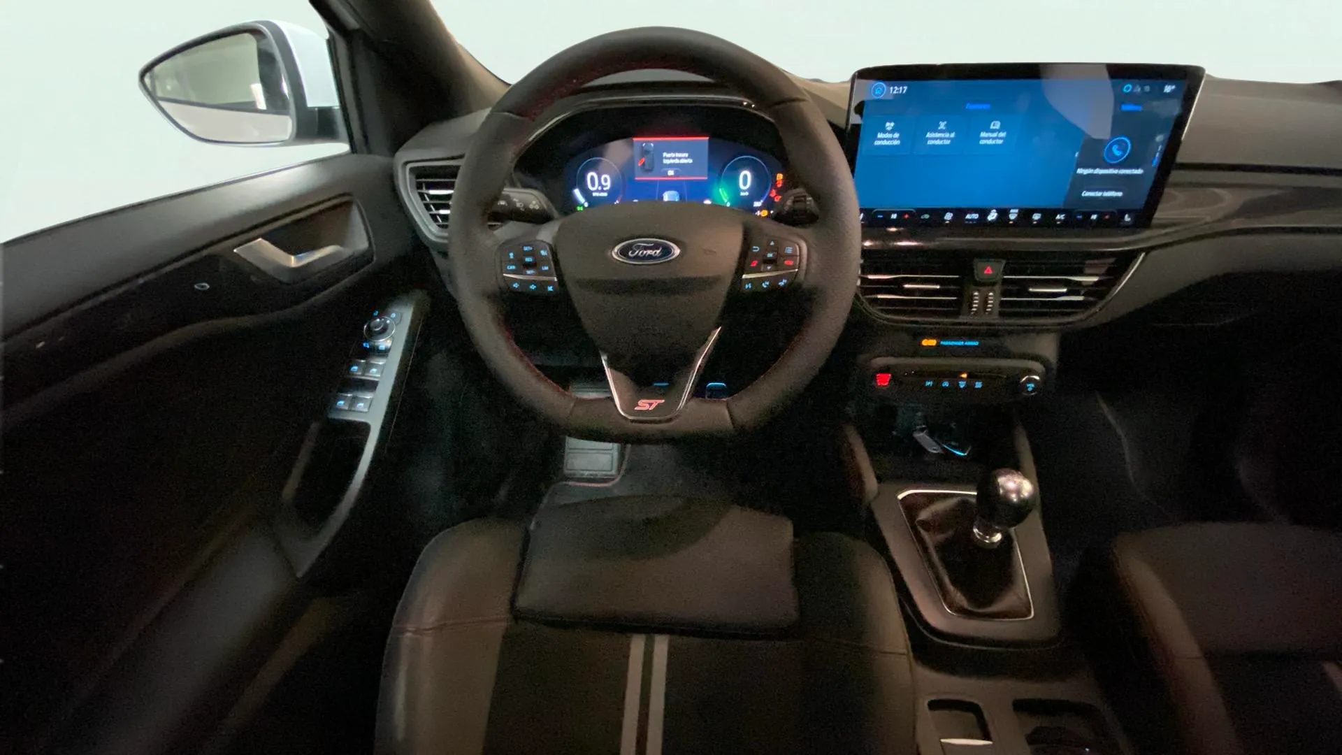 Ford Focus ST 2.3 EcoBoost - foto 7