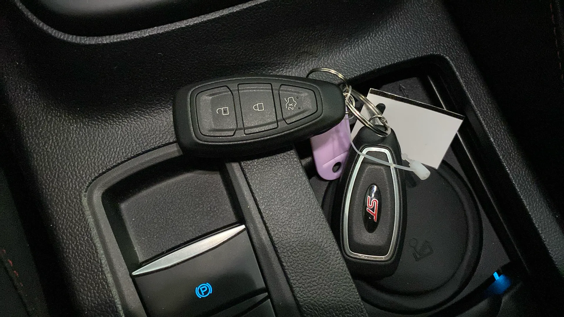 Ford Focus ST 2.3 EcoBoost - foto 19
