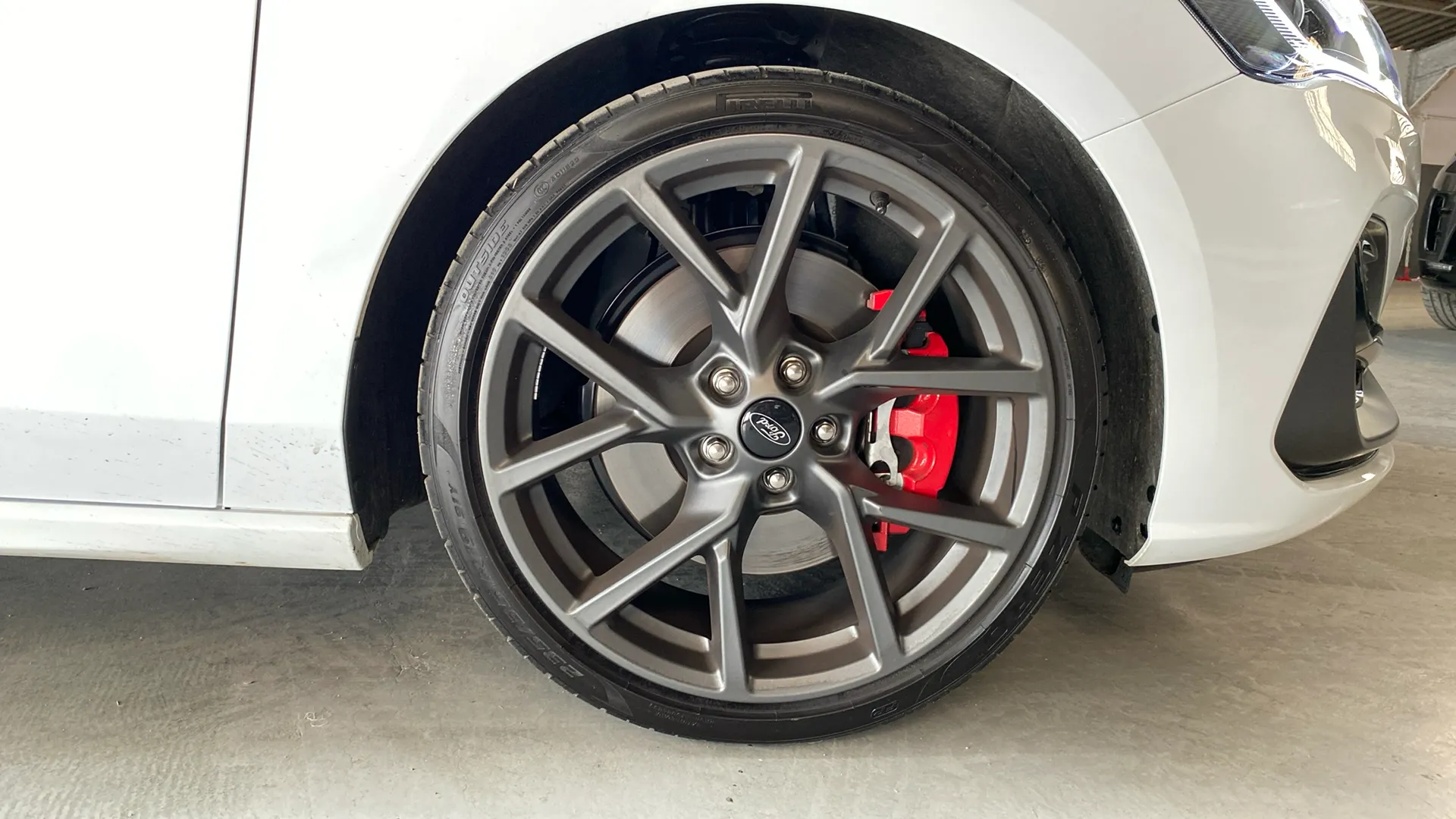 Ford Focus ST 2.3 EcoBoost - foto 12