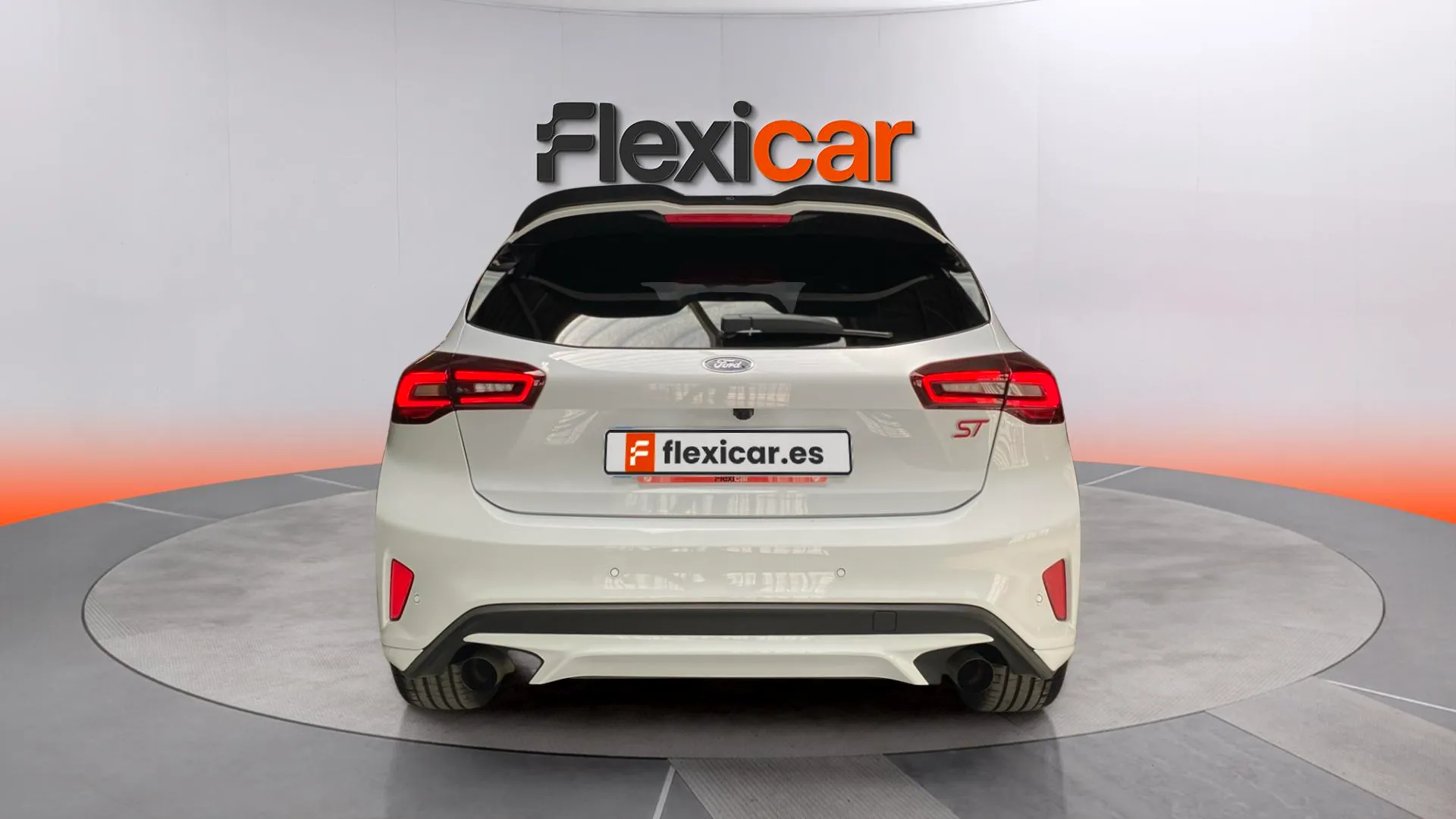 Ford Focus ST 2.3 EcoBoost - foto 4