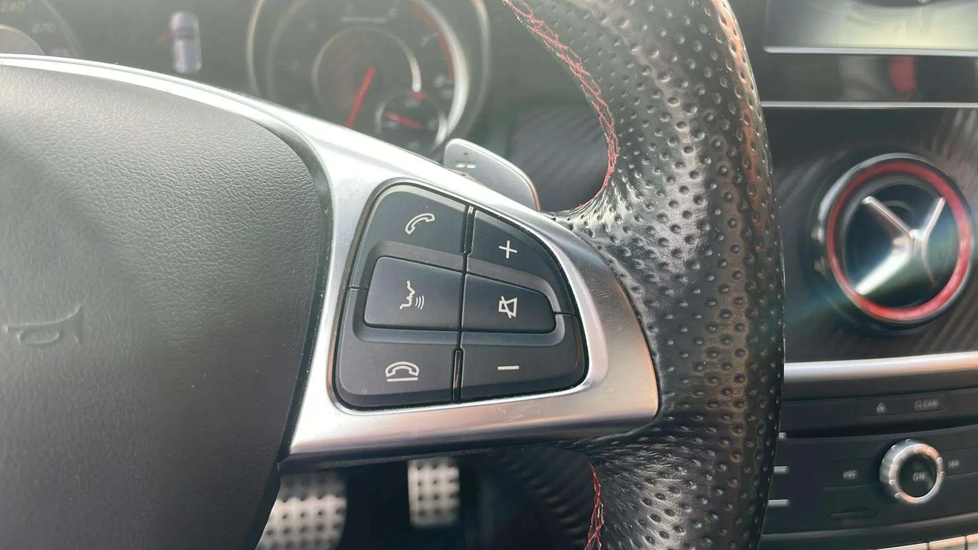 Mercedes-Benz Clase A Mercedes-AMG A 45 4MATIC - foto 17