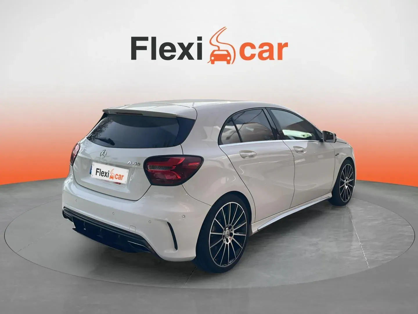 Mercedes-Benz Clase A Mercedes-AMG A 45 4MATIC - foto 7