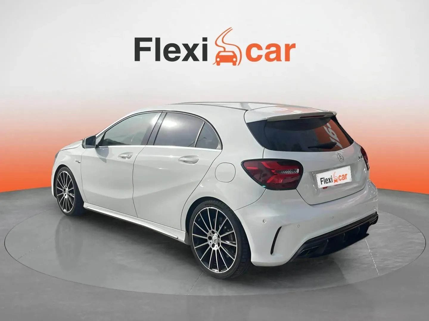 Mercedes-Benz Clase A Mercedes-AMG A 45 4MATIC - foto 5
