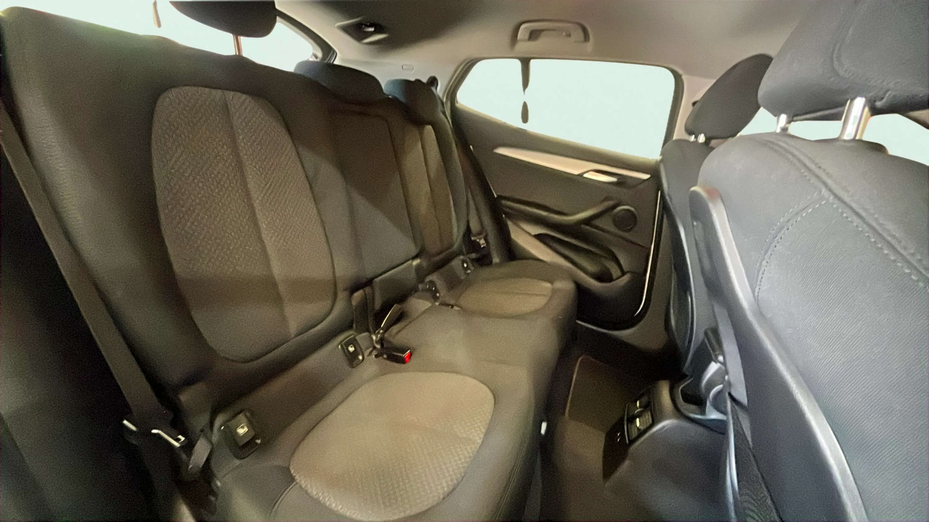 BMW X2 sDrive18d - foto 17