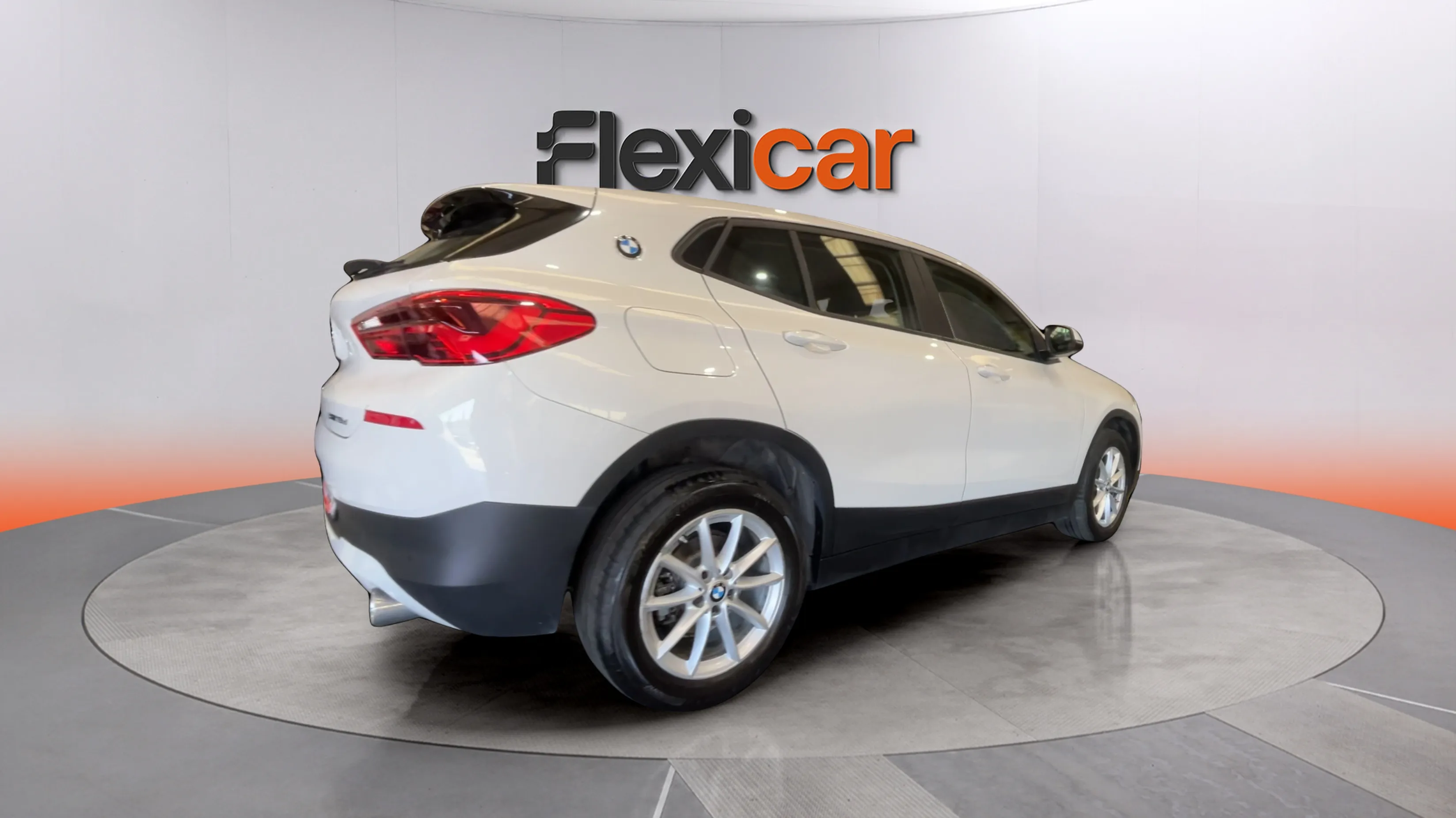 BMW X2 sDrive18d - foto 4