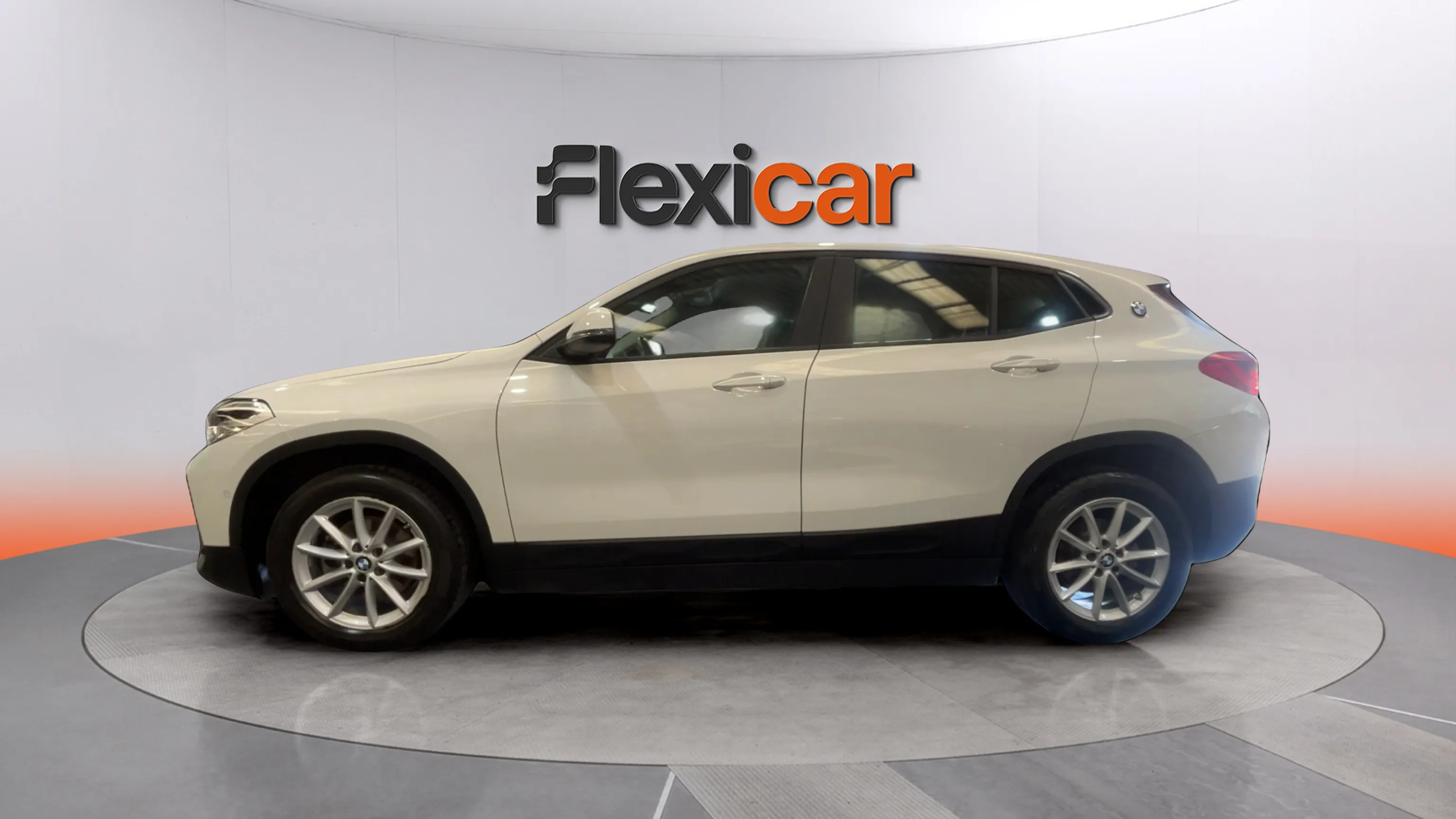 BMW X2 sDrive18d - foto 7