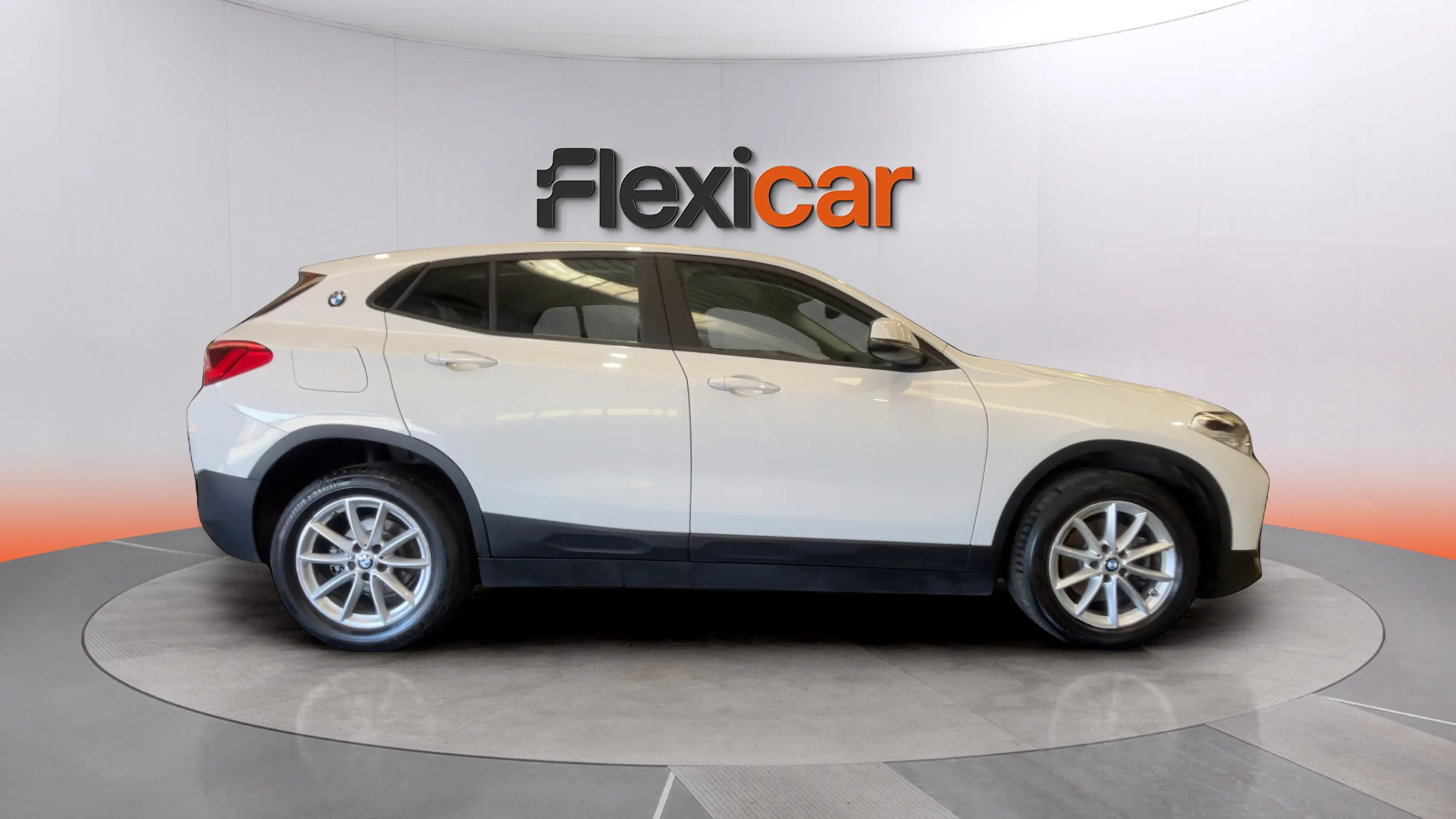 BMW X2 sDrive18d - foto 3