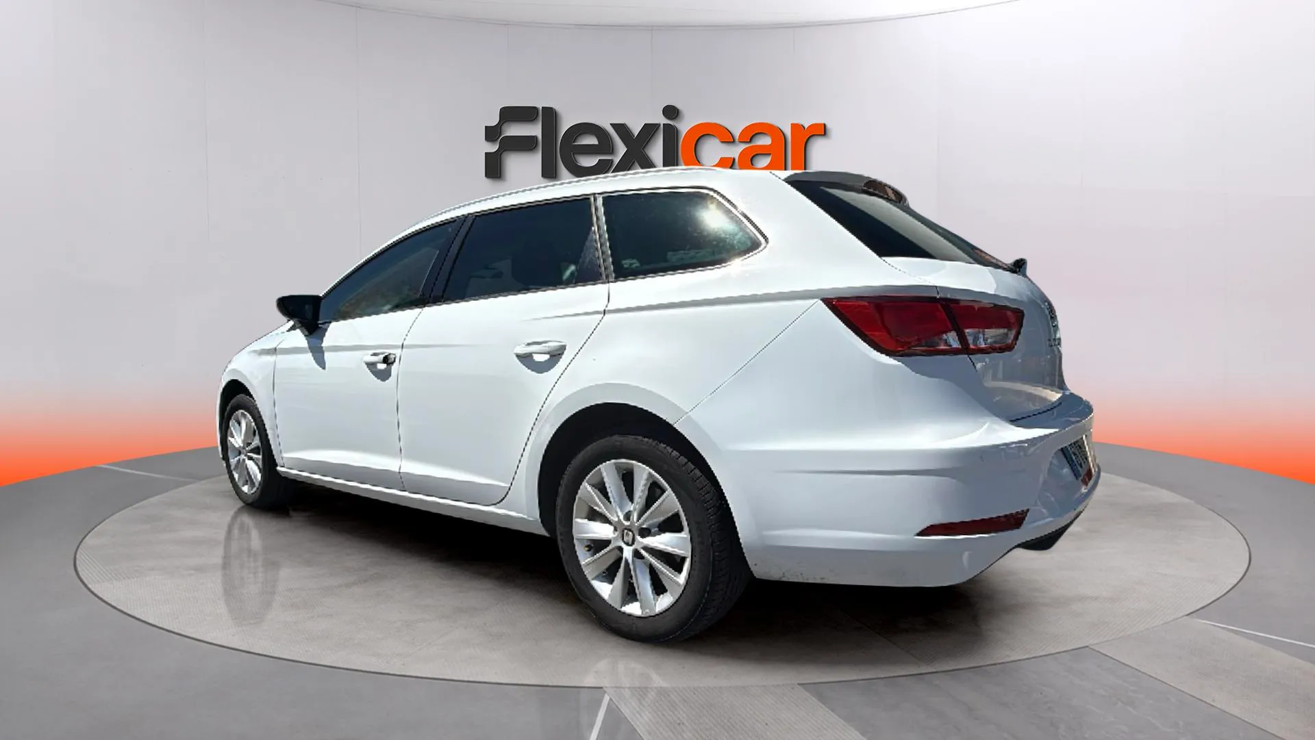 SEAT León 1.6 TDI Style Visio Ed - foto 5