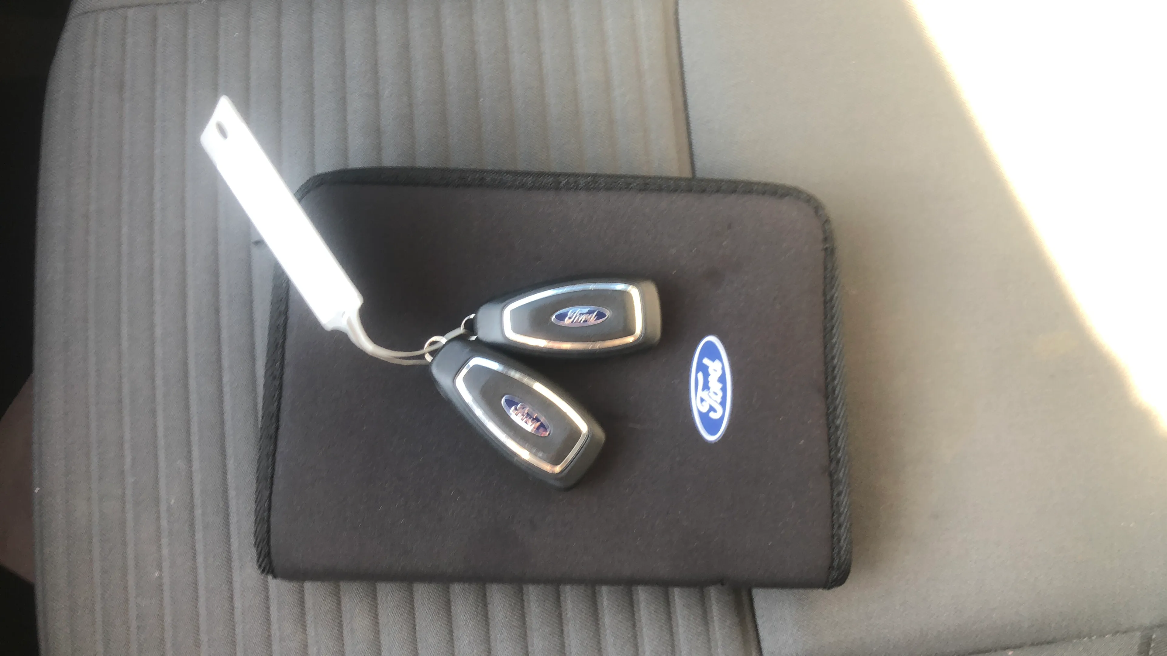 Ford Grand C-Max 1.0 EcoBoost Trend+ - foto 21