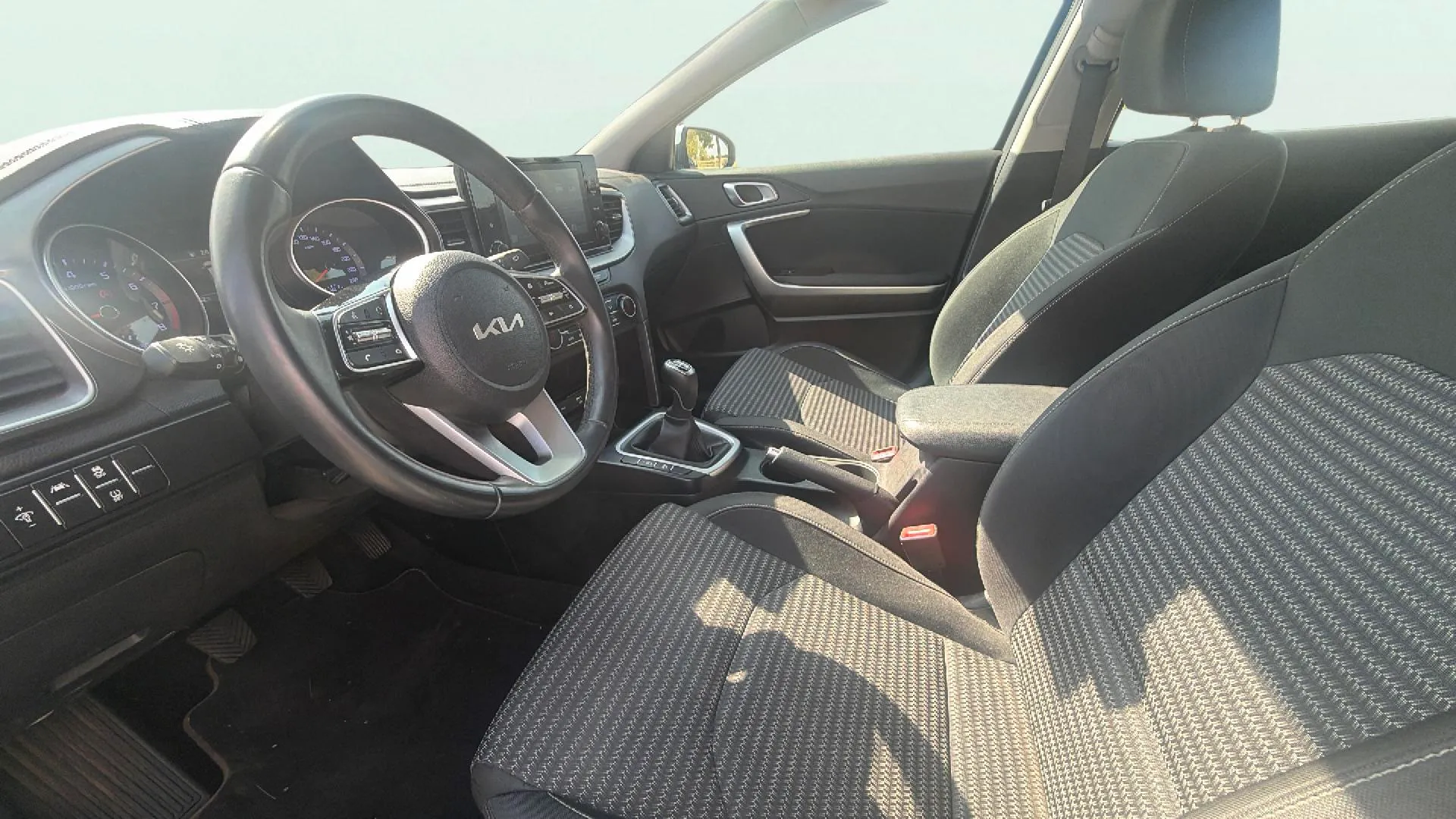 Kia XCeed 1.0 T-GDi Concept - foto 13