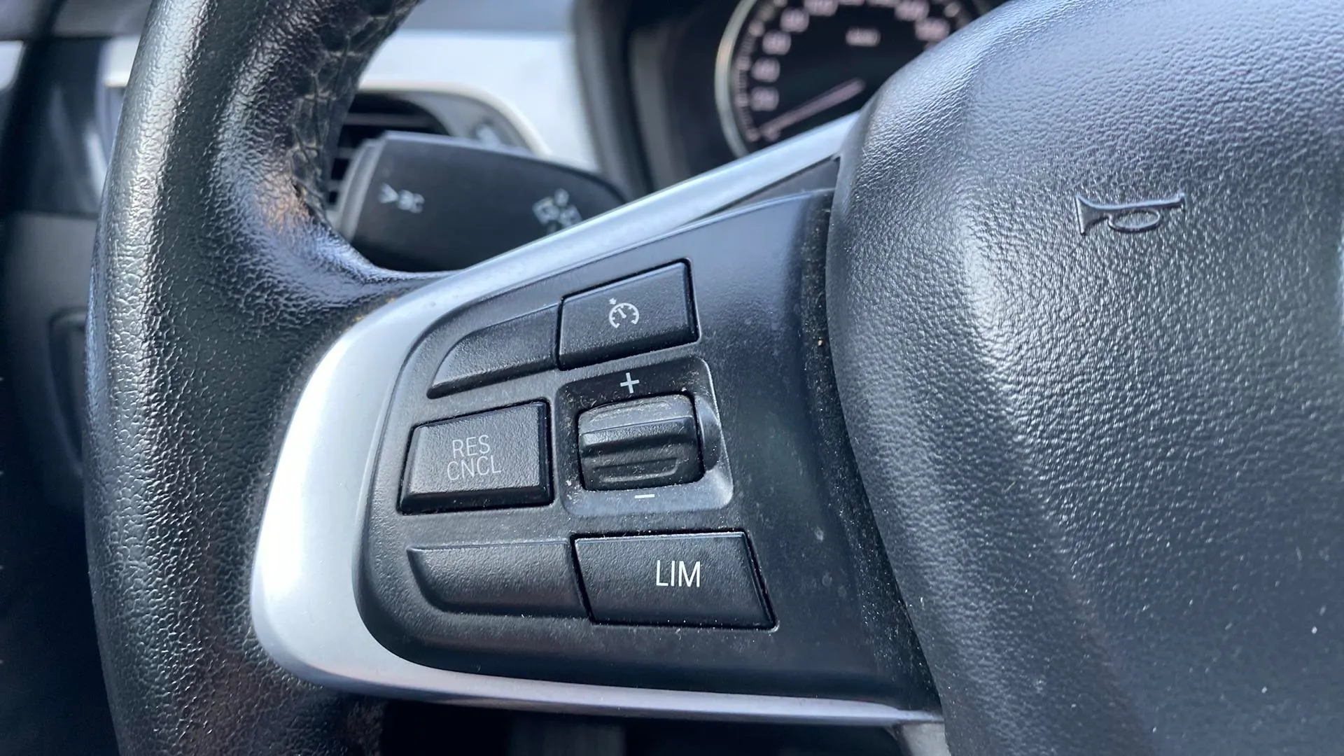 BMW X1 sDrive18i - foto 16