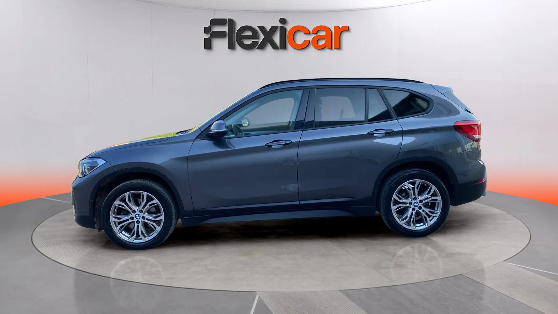 BMW X1 sDrive18i - foto 7