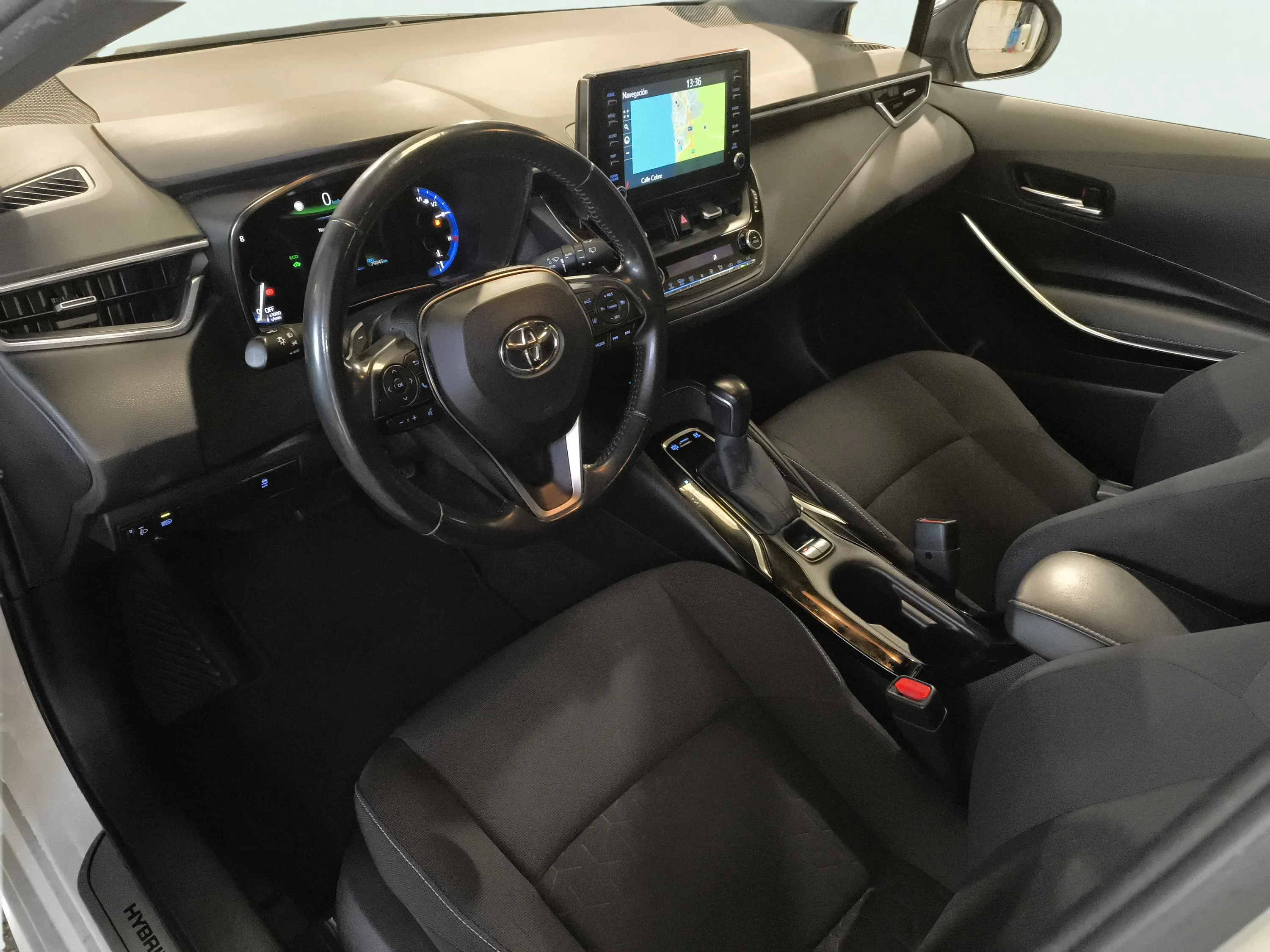 Toyota Corolla 2.0 180H Advance E-CVT - foto 16