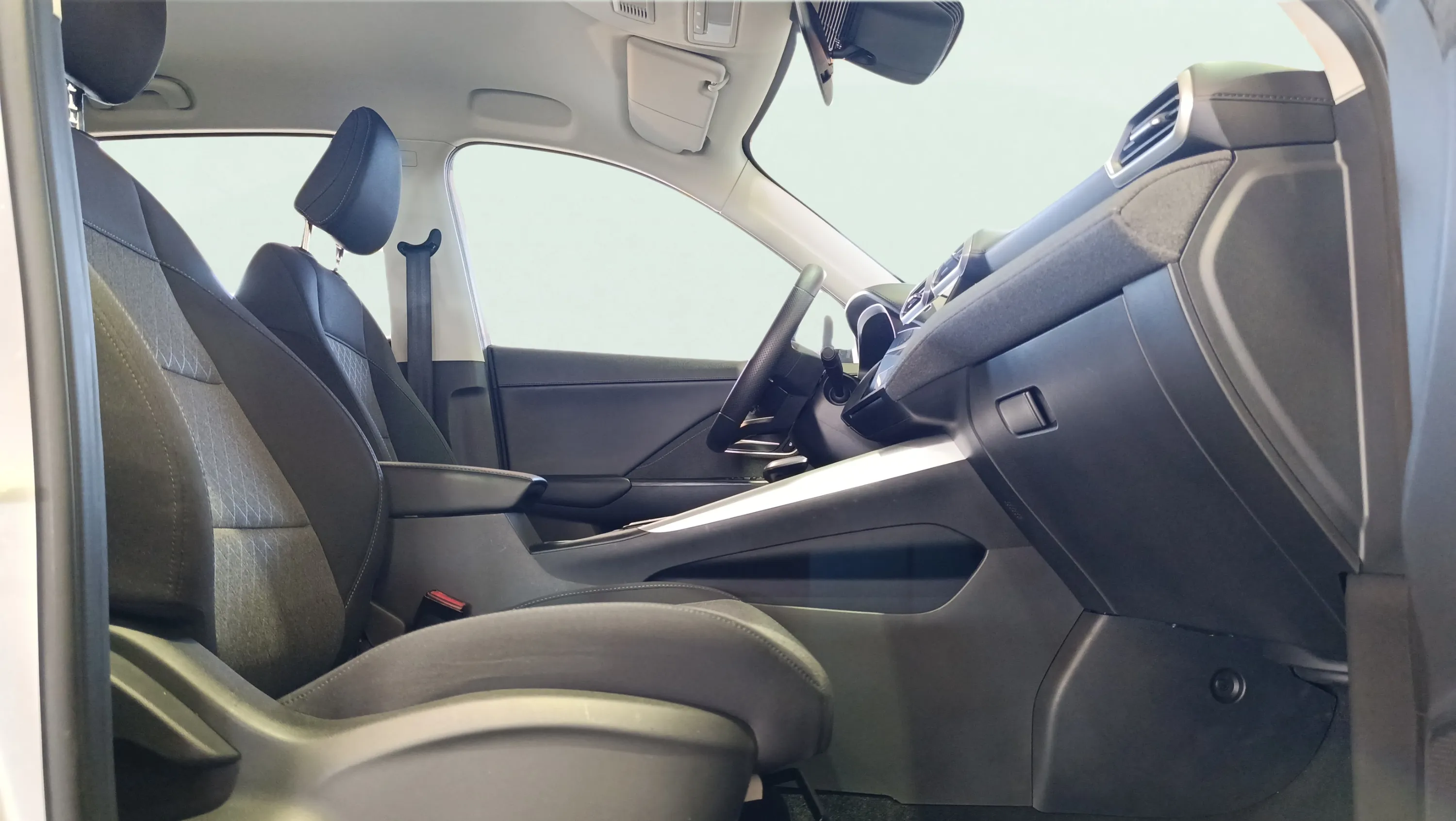 MG ZS Hybrid+ Comfort - foto 32