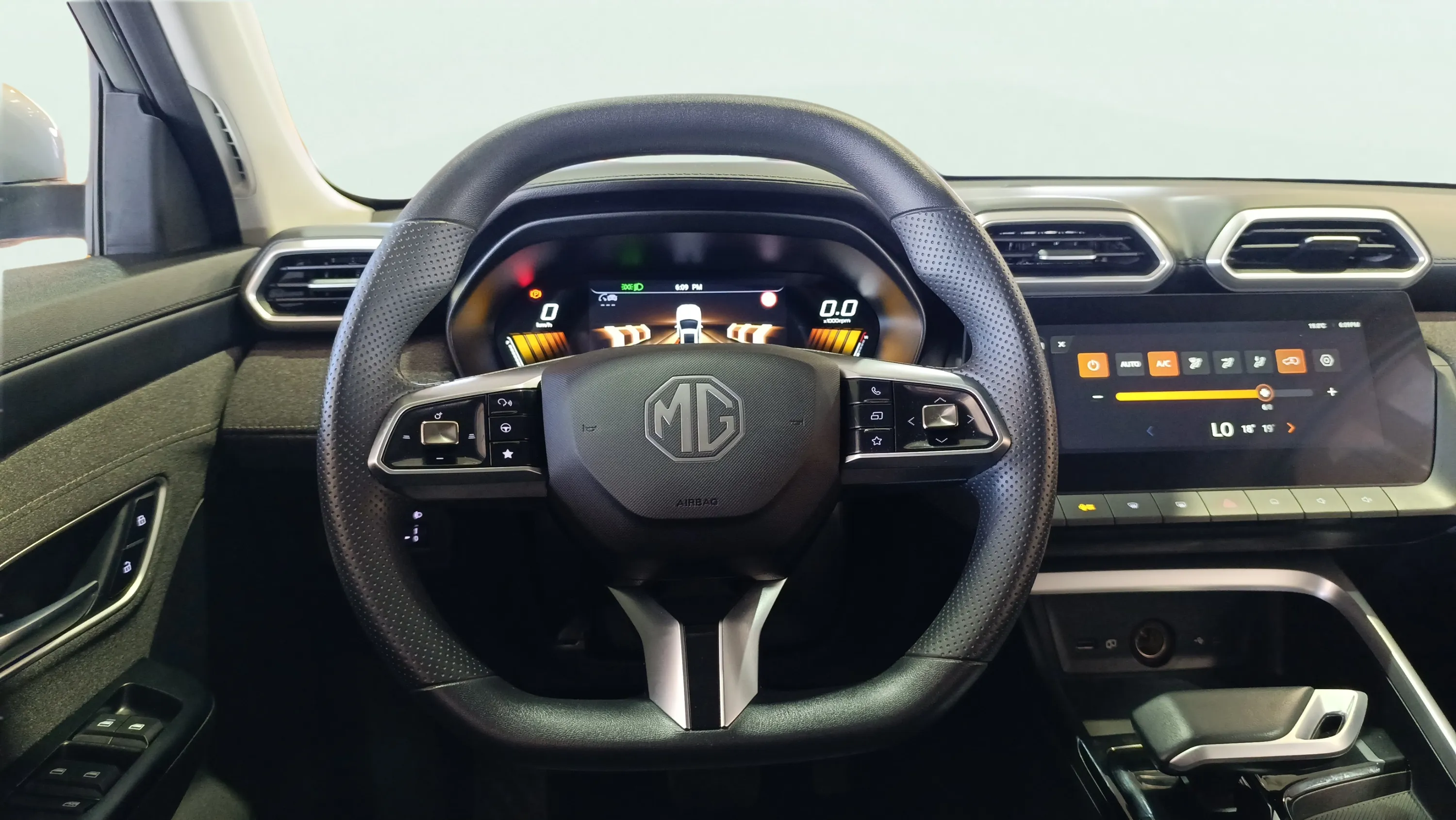 MG ZS Hybrid+ Comfort - foto 10