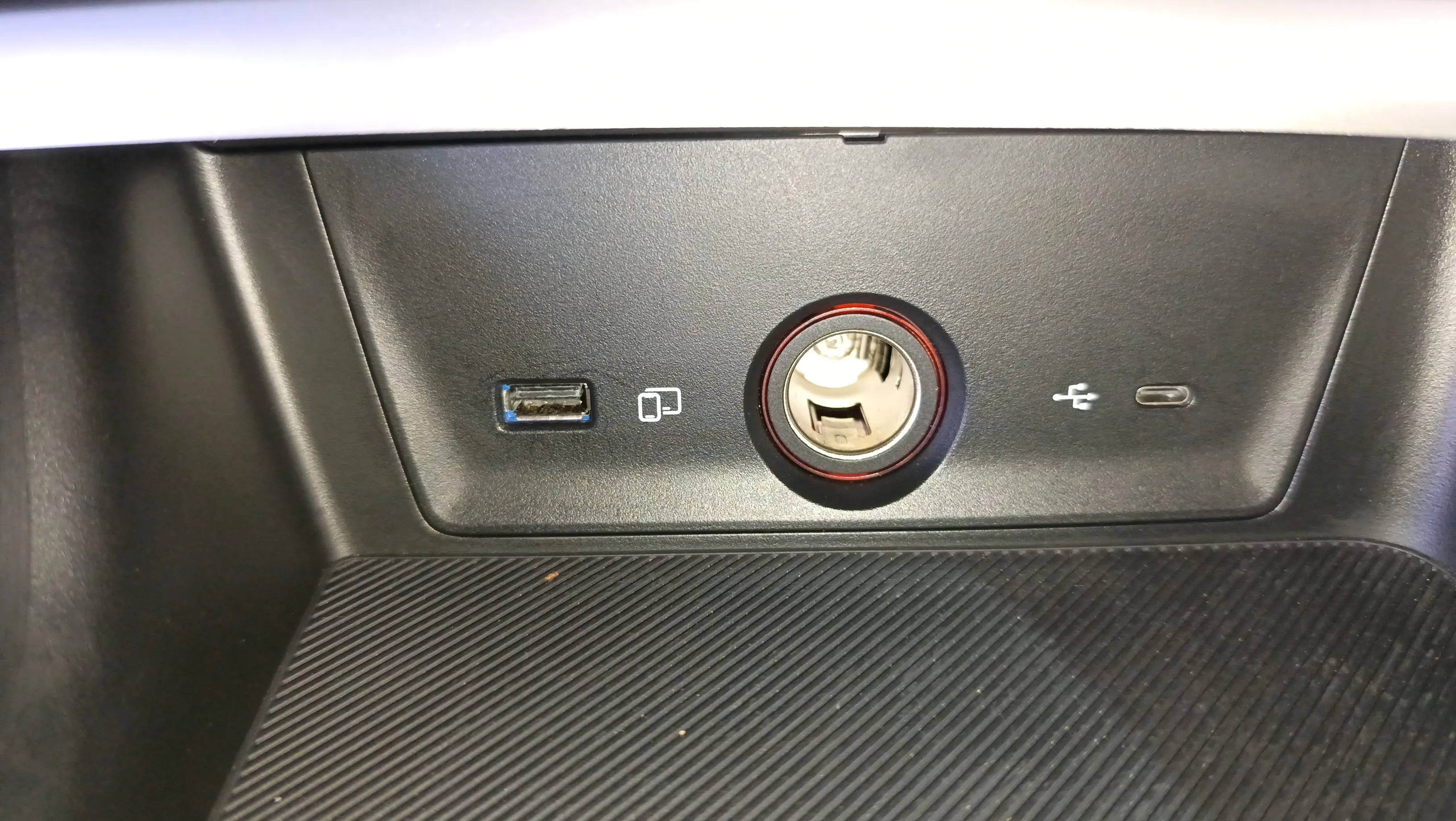 MG ZS Hybrid+ Comfort - foto 25