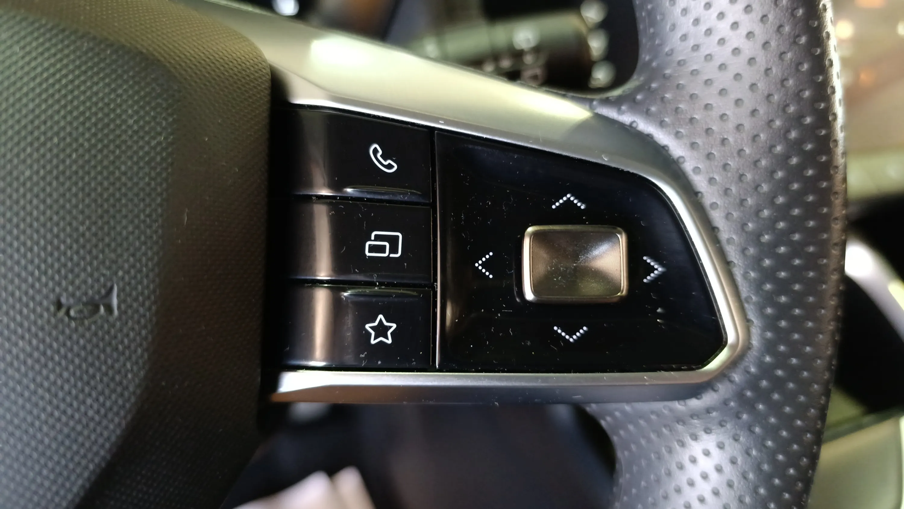 MG ZS Hybrid+ Comfort - foto 14