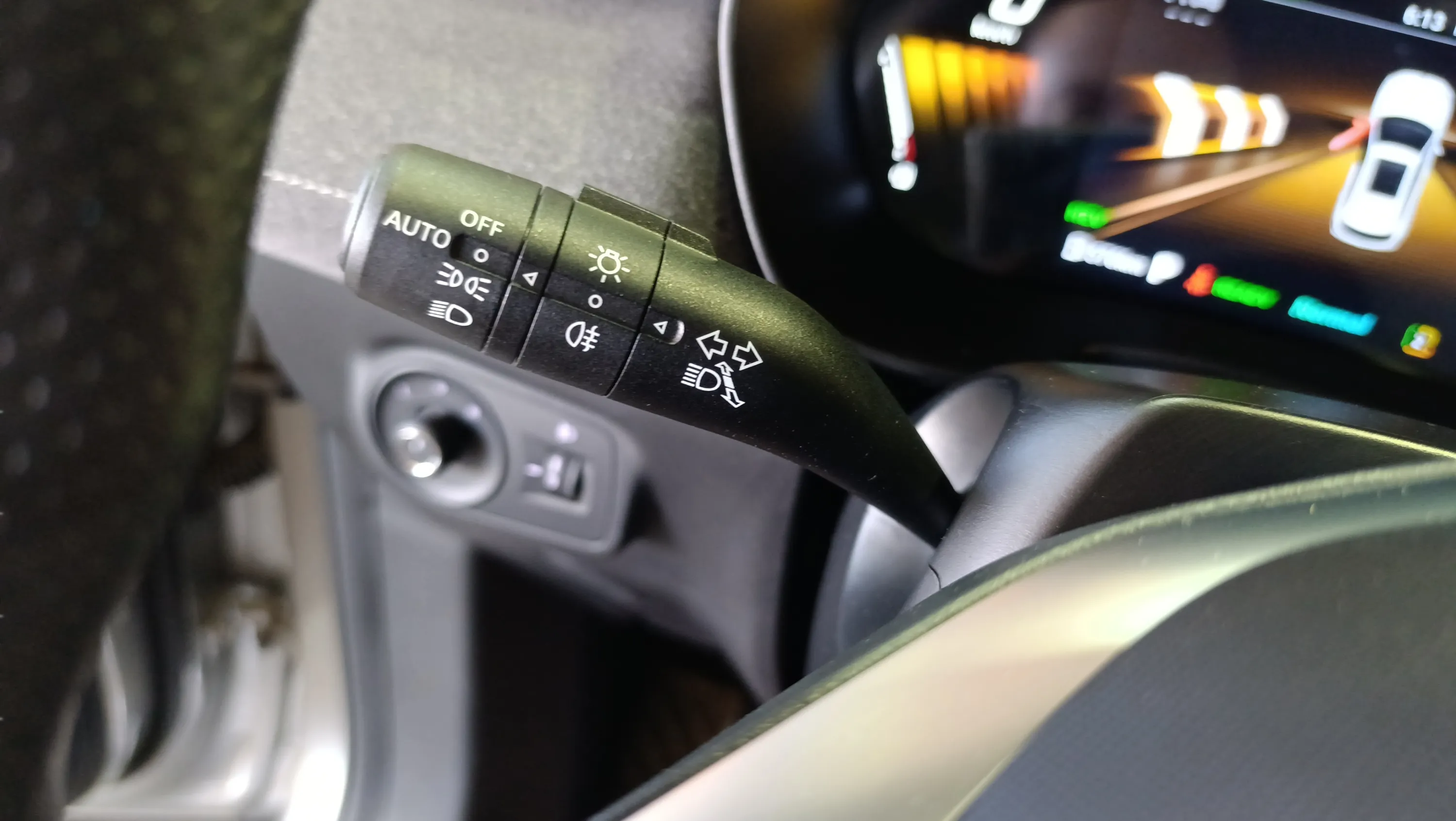 MG ZS Hybrid+ Comfort - foto 12