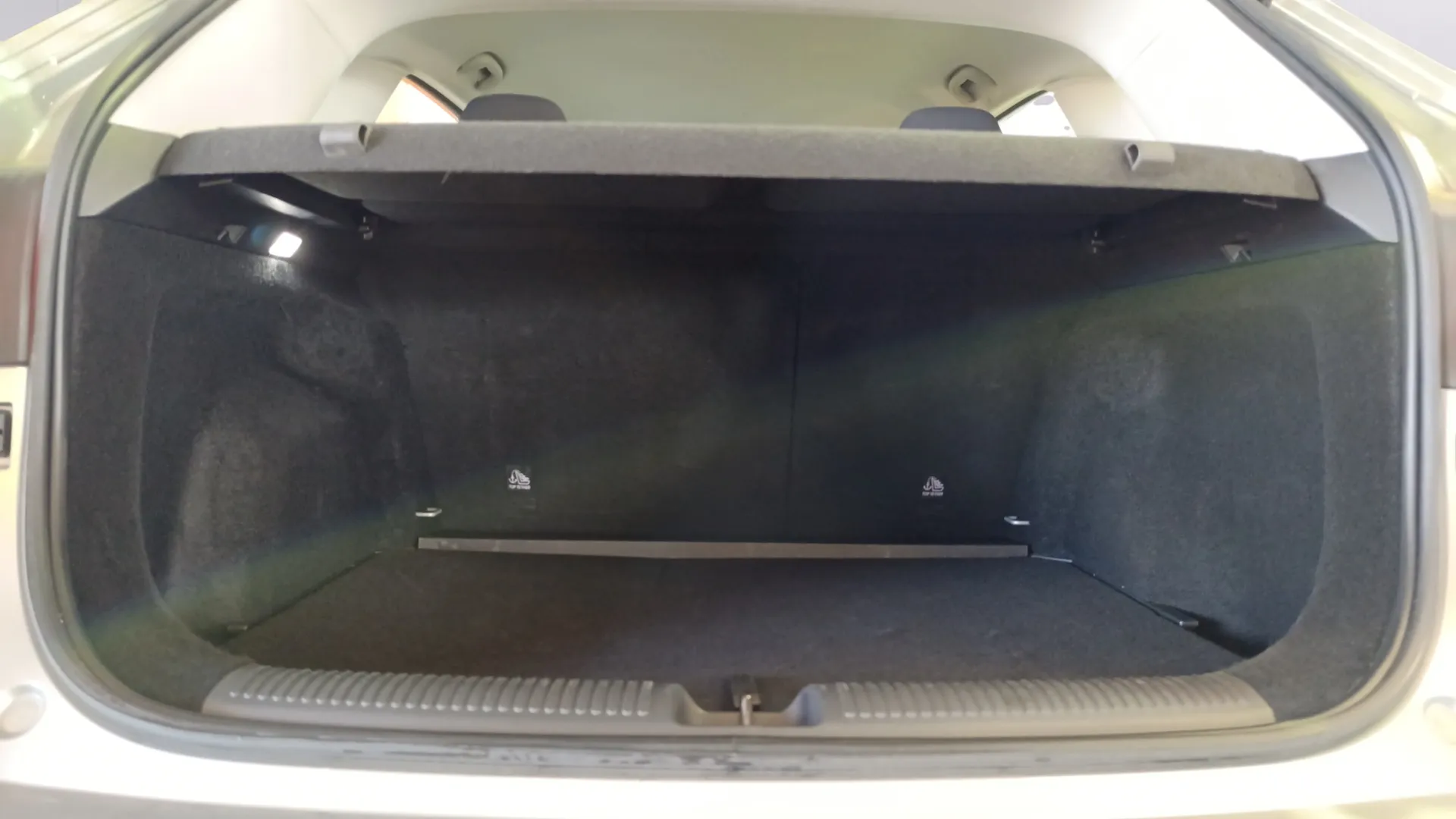 MG ZS Hybrid+ Comfort - foto 36