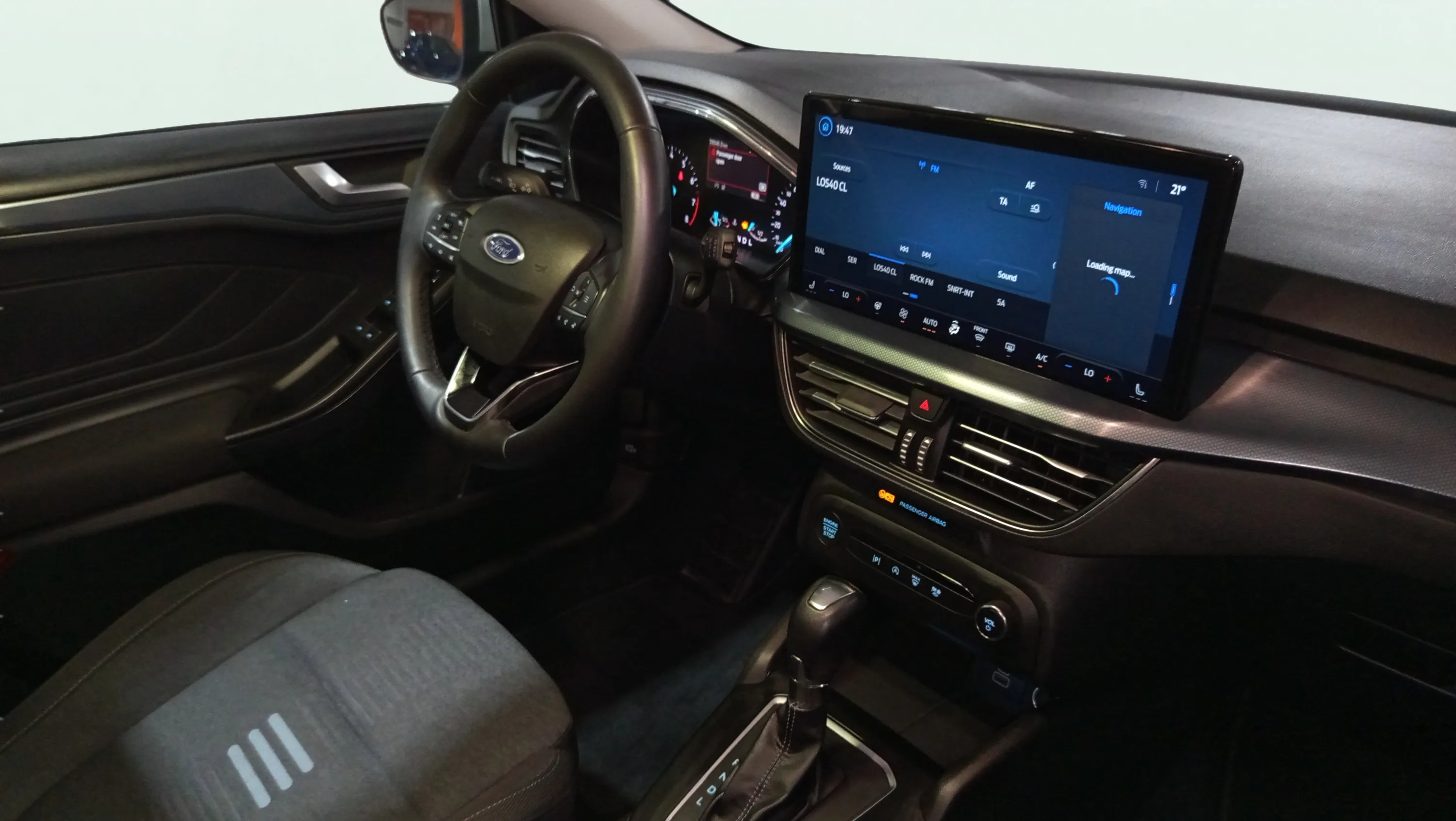 Ford Focus 1.0 EcoBoost MHEV Active - foto 24