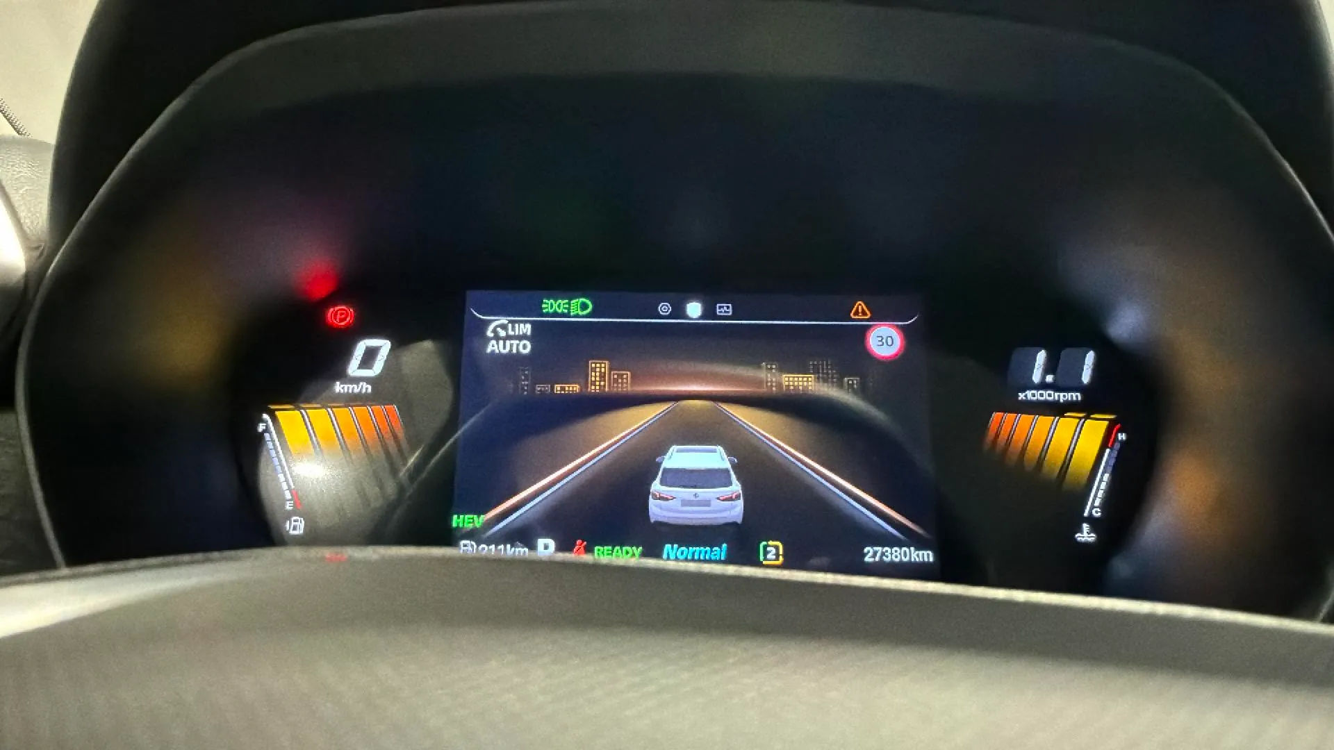 MG ZS Hybrid+ Comfort - foto 11