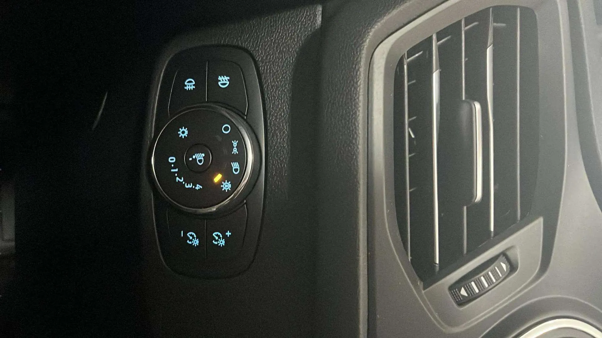 Ford Focus 1.0 EcoBoost MHEV Active Des. SIP - foto 21