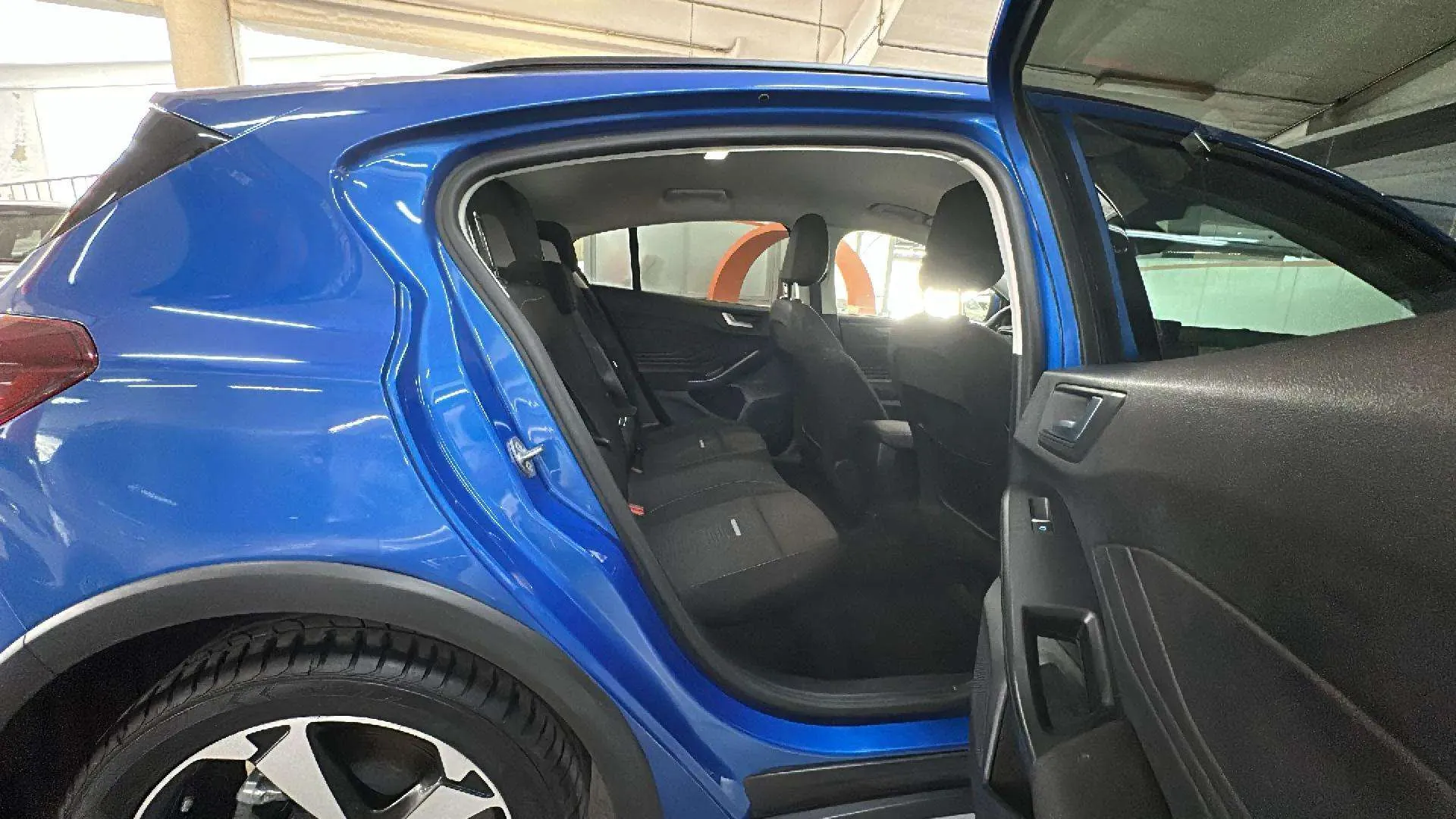 Ford Focus 1.0 EcoBoost MHEV Active Des. SIP - foto 15
